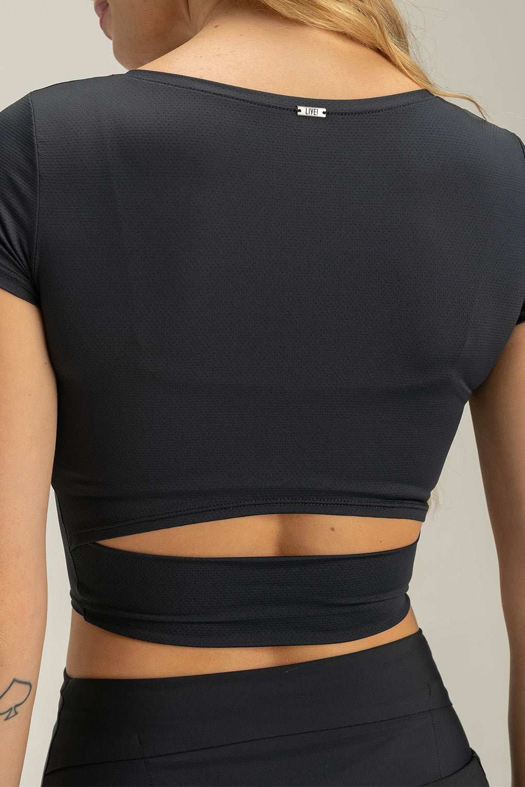 Women's Fashion Skin Crop Top - Sexy Sleeveless T-Shirt for Summer Outfits & Casual Wear | Perfect for Beach, Gym, and Street Style