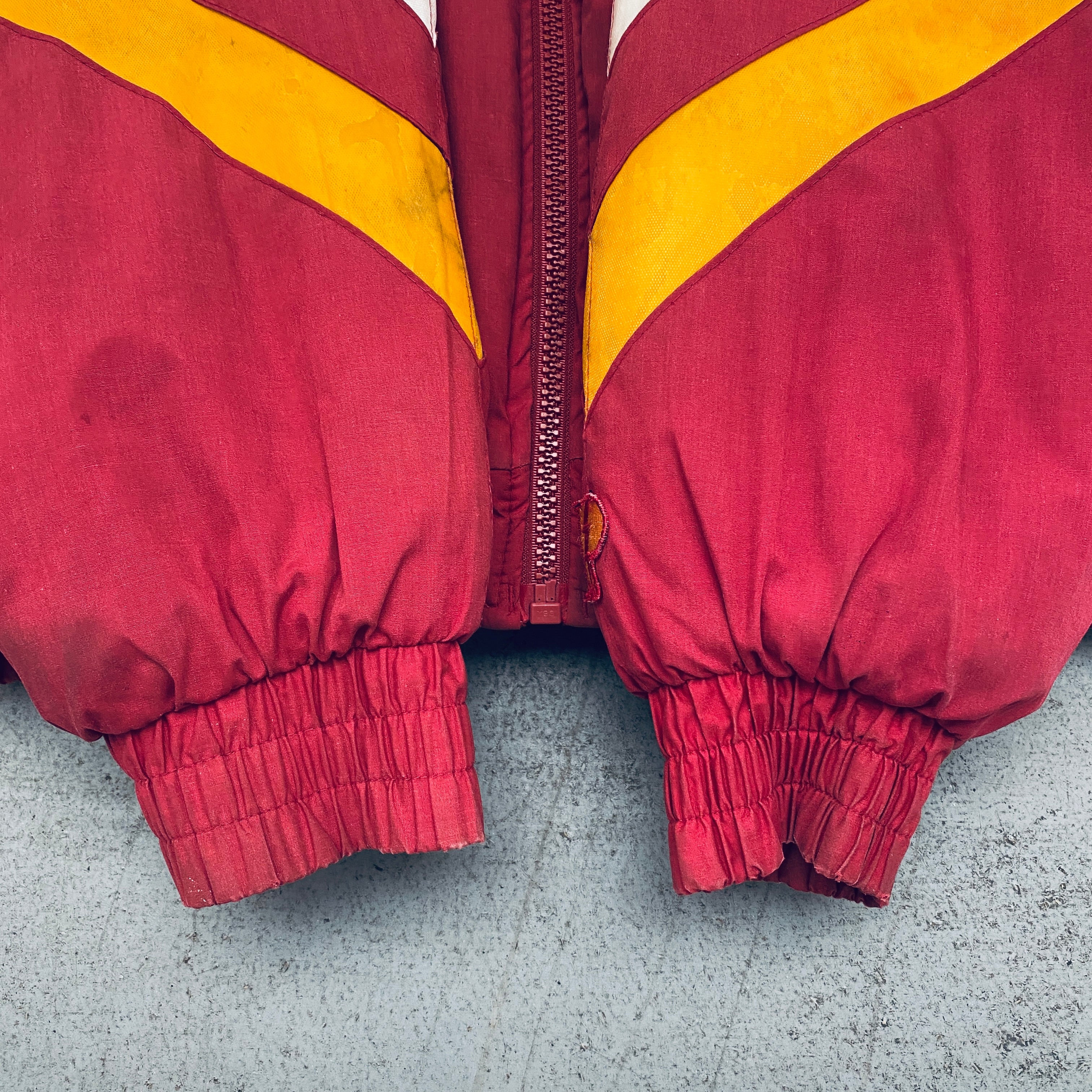 Washington Redskins 1990s Vintage NFL Jacket - Pro Player Reverse Spellout Full Zip Hoodie (Large) | Retro Football Fan Gear for Game Day & Casual Wear