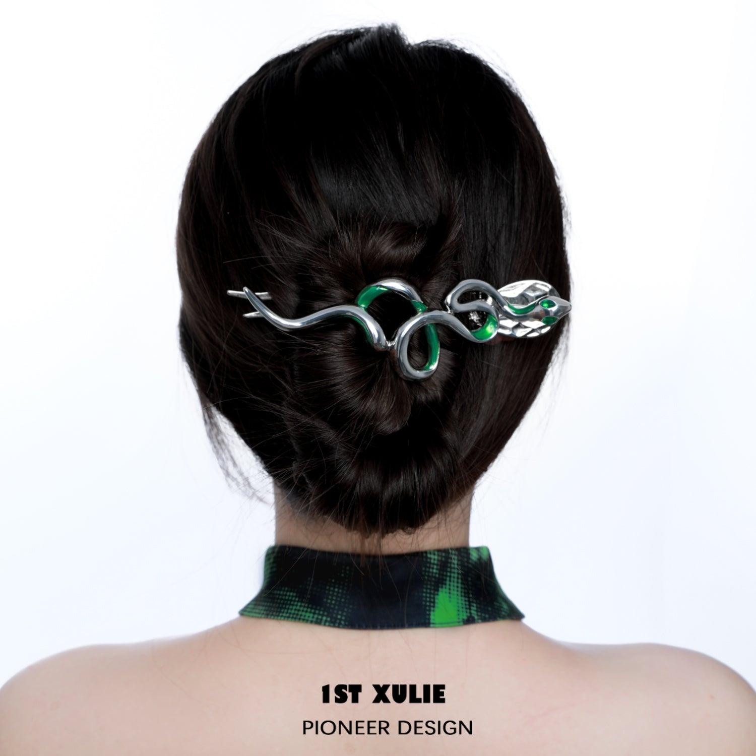 18k Platinum Plated Slytherin House Giant Spirit Snake Hair Clip - Elegant Harry Potter Cosplay Accessory for Witch Costume & Fantasy Themed Parties