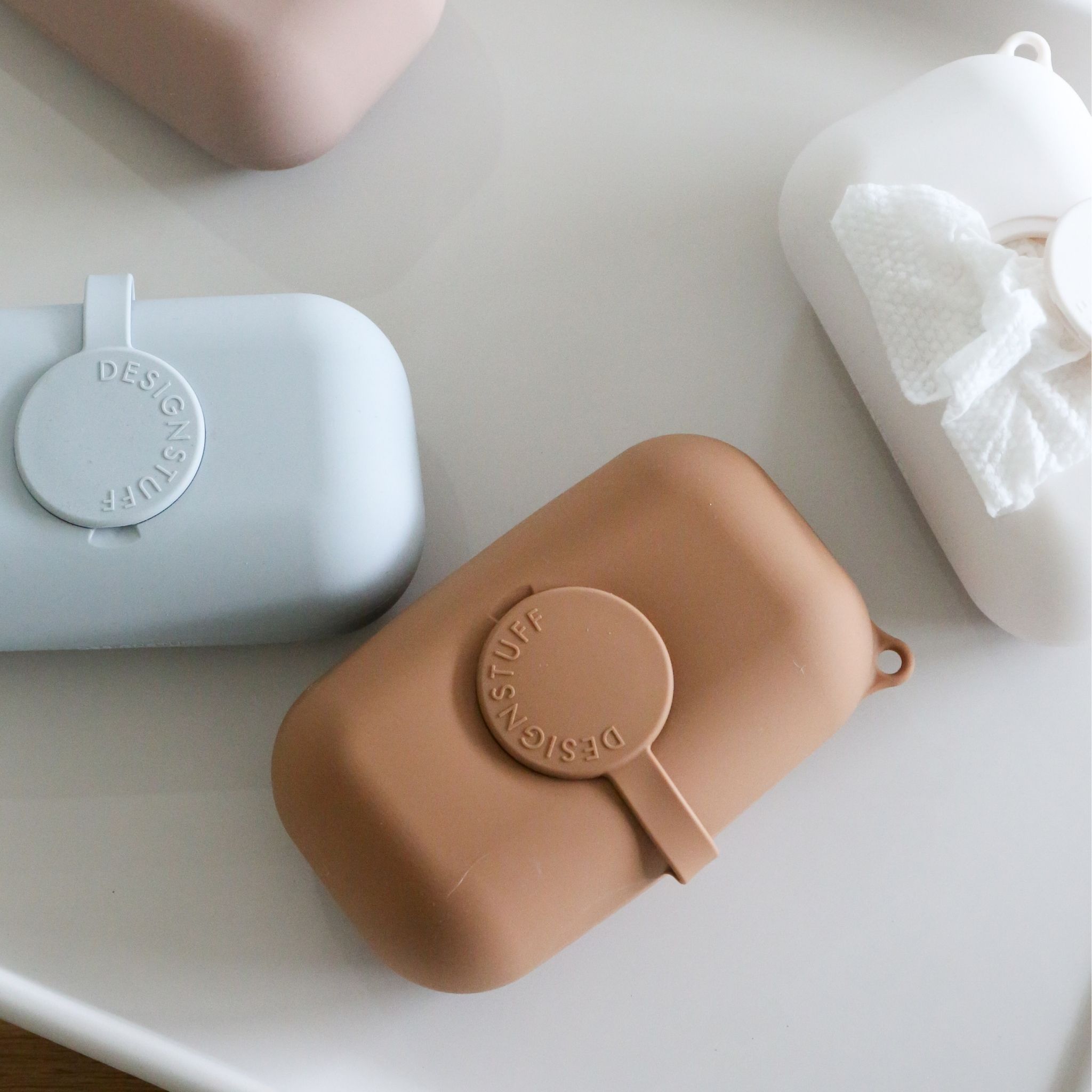 DESIGNSTUFF Wet Wipes Container with Lid - Portable & Leak-Proof Baby Wipes Case for Diaper Bags, Travel, Car, and On-the-Go Use (Camel Color)