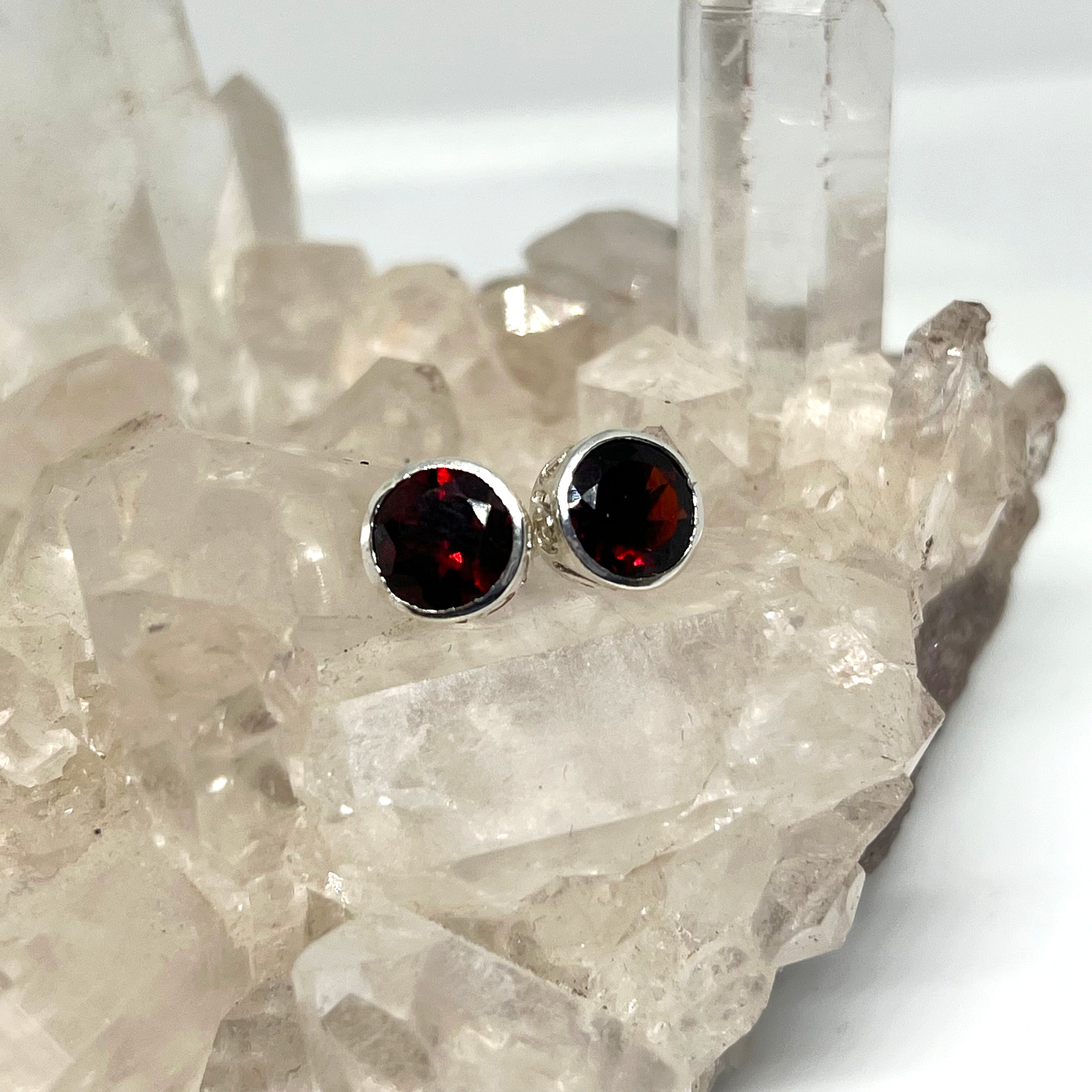 7mm Round Faceted Gemstone Stud Earrings - Decorative Bezel Set for Women, Hypoallergenic Jewelry - Perfect for Daily Wear, Parties & Special Occasions