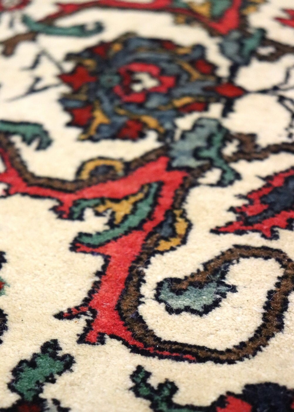 Handwoven Antique Bijar Traditional Persian Rug JF8585 - Perfect for Living Room, Bedroom & Home Decor