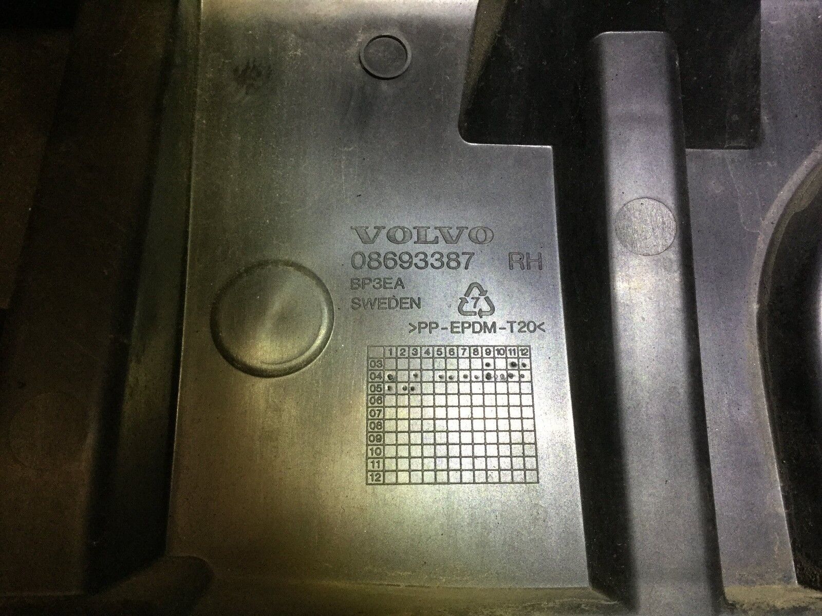 Volvo S60 Rear Right Passenger Side Bumper Bracket OEM Replacement Part 2005-2009 - Perfect for Collision Repair & Auto Body Restoration