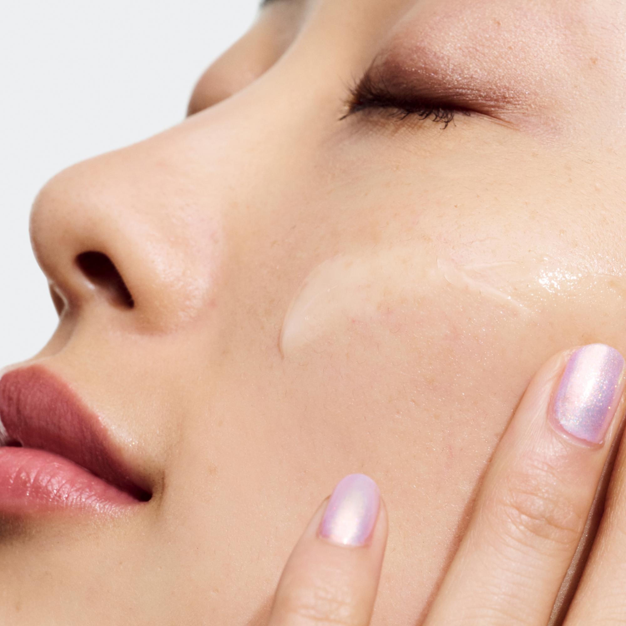 Clinique Even Better Clinical Dark Spot Clearing Serum 50ml - Brightening Facial Treatment for Hyperpigmentation & Uneven Skin Tone - Perfect for Daily Skincare Routine & Nighttime Use