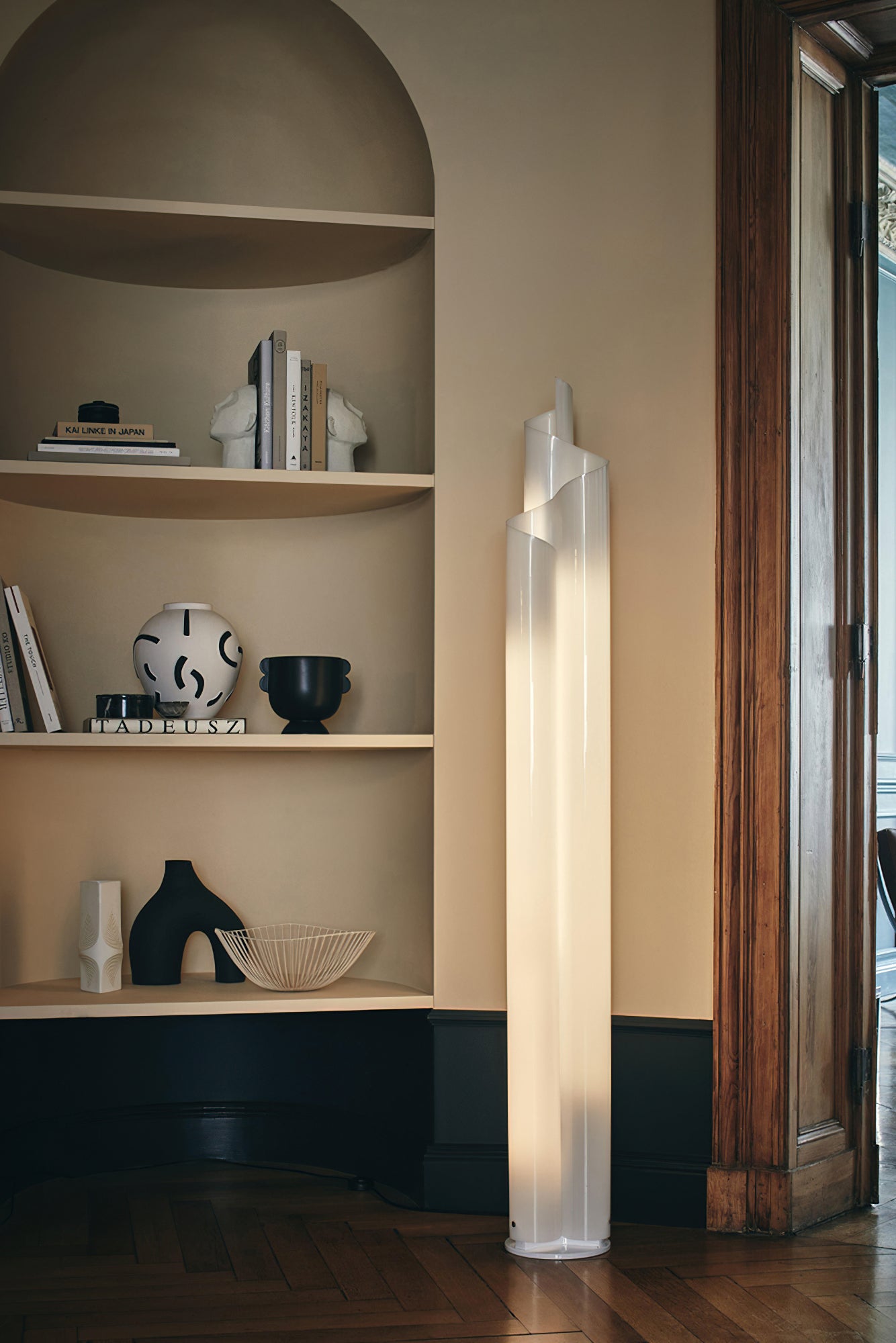 Flow Arc Mera Floor Lamp - Modern Adjustable LED Standing Light for Living Room, Bedroom & Office - Warm White/Cool White Dimmable Lighting for Home Decor & Reading