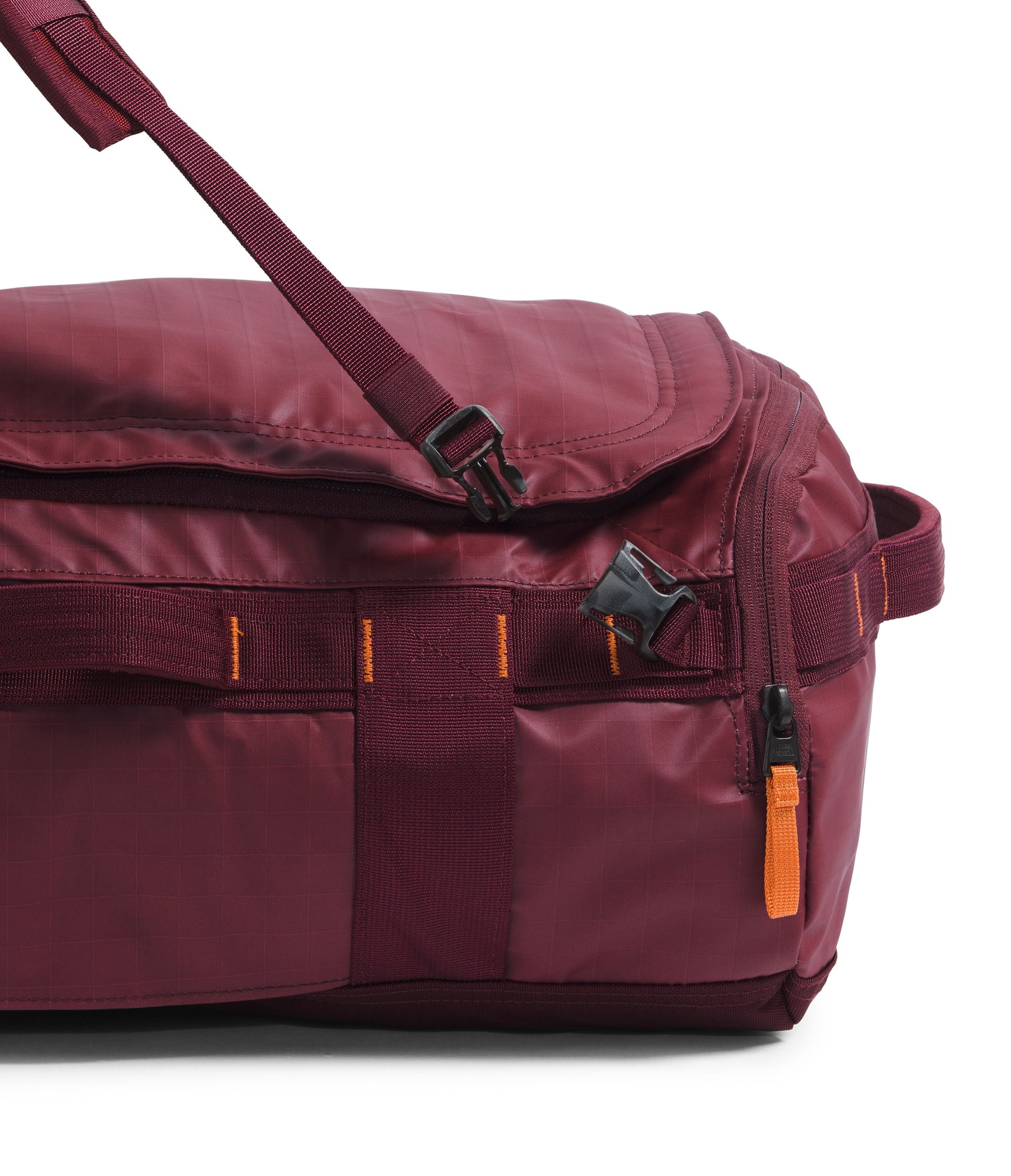 The North Face Base Camp Voyager Duffel 32L - Durable Travel Duffel Bag for Hiking, Camping & Gym - Water-Resistant & Lightweight Carry-On Luggage