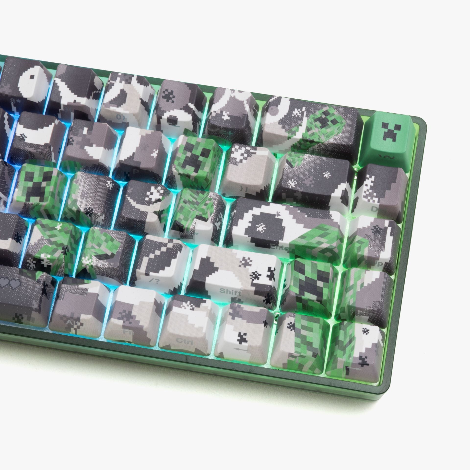 HG x Minecraft Basecamp 65HE Mechanical Gaming Keyboard - Creeper Themed RGB Backlit - Perfect for Gaming & Typing