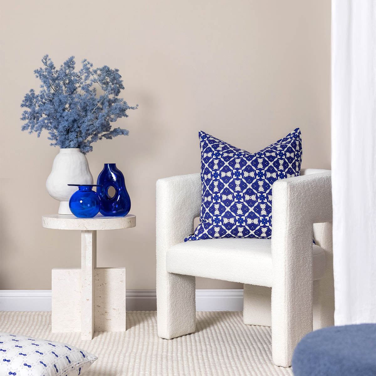 Bella Boucle Armchair - Modern Upholstered Accent Chair with Soft Boucle Fabric, Comfortable Lounge Chair for Living Room, Bedroom, or Office - Perfect for Reading, Relaxing, and Home Decor