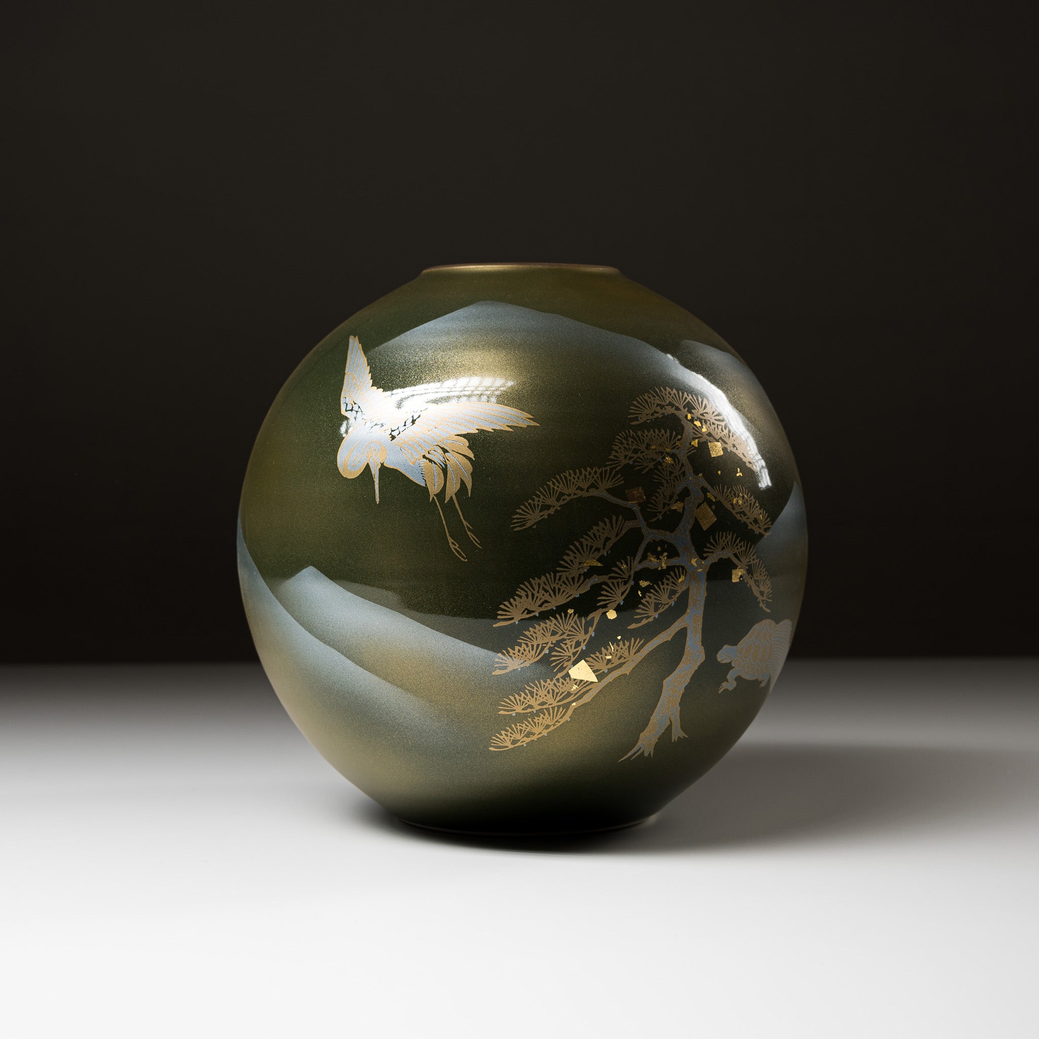 Handmade Kutani Ware Round Vase - Elegant Japanese Ceramic Vase with Crane, Turtle & Pine Design - Perfect for Home Decor, Wedding Gifts & Tea Ceremony Display