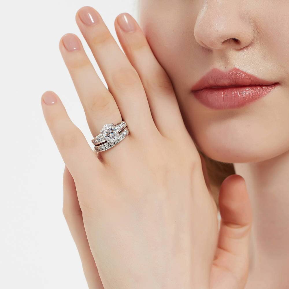 BERRICLE 2.5 Carat Oval Cut Cubic Zirconia Sterling Silver Solitaire Engagement Ring Set for Women, Rhodium Plated Size 4-10 - Perfect for Wedding, Proposal & Anniversary Gifts