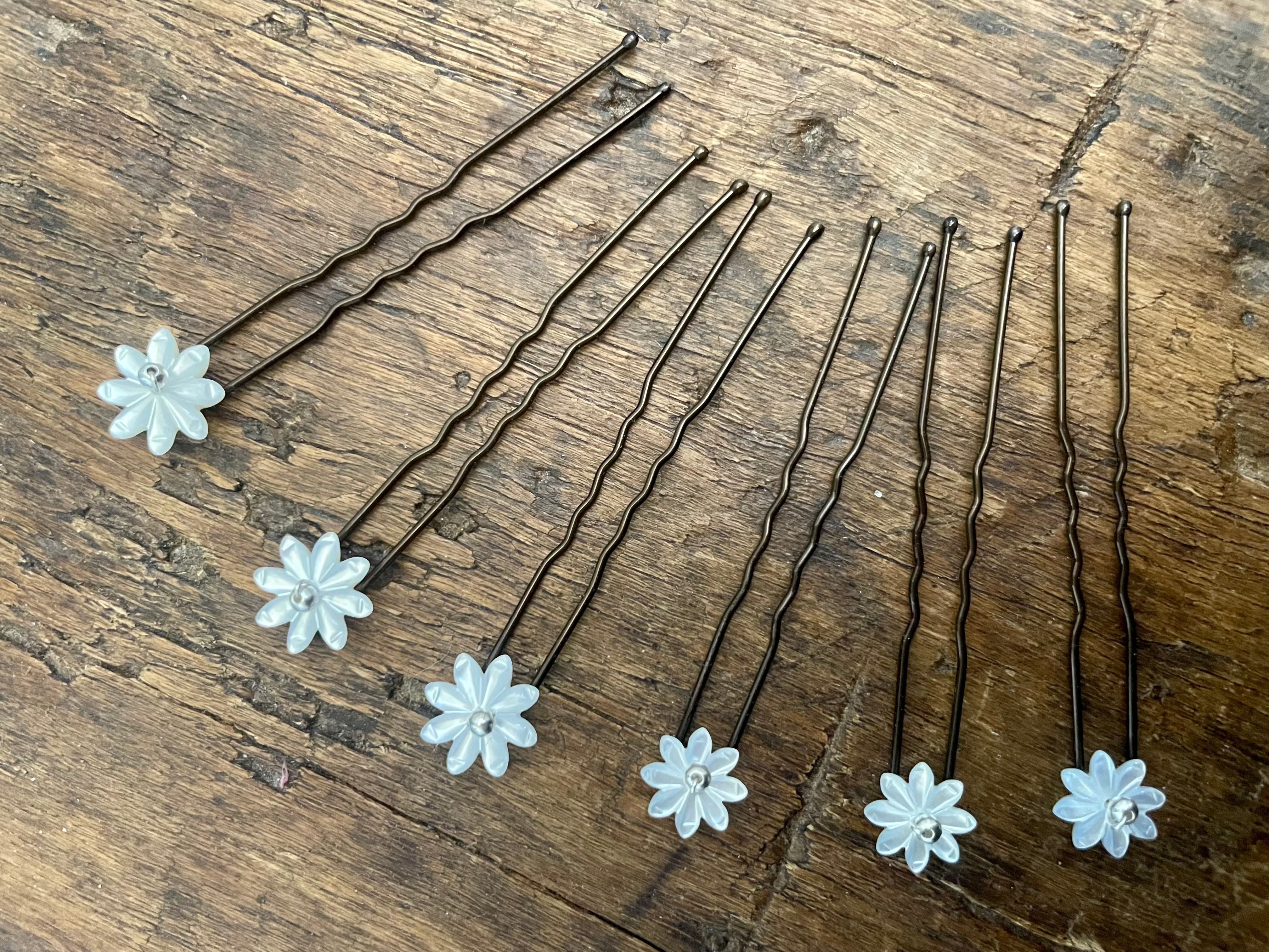 Elegant Daisy Dainty Mother of Pearl Hair Pins for Women - Vintage Pearl Hair Clips for Bridal, Wedding, Prom & Special Occasions
