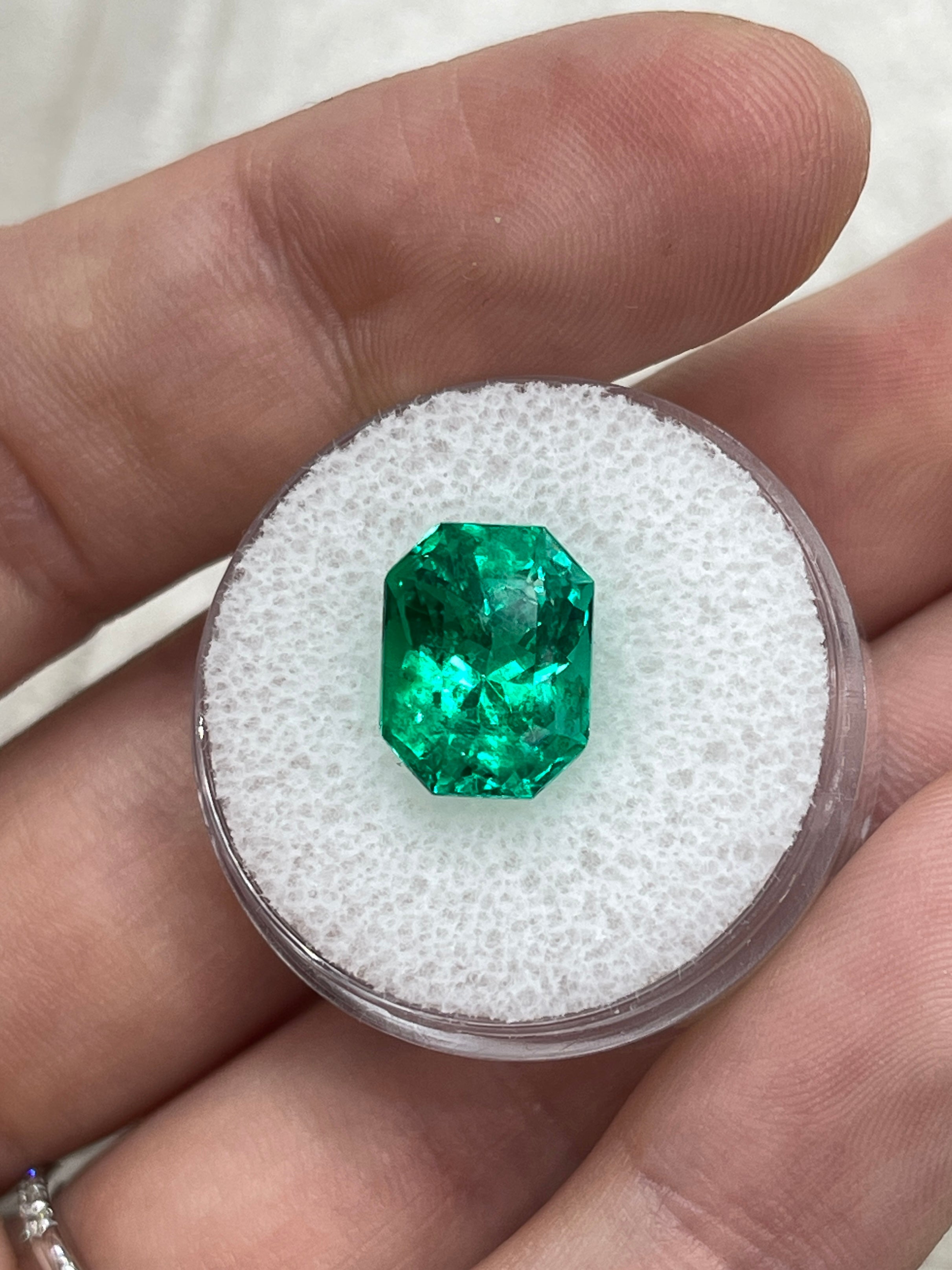 5.21 Carat 11.5x9mm Vivid Bluish Green Emerald Cut Colombian Emerald Gemstone with Clipped Corners - Perfect for Engagement Rings, Fine Jewelry & Collector's Pieces