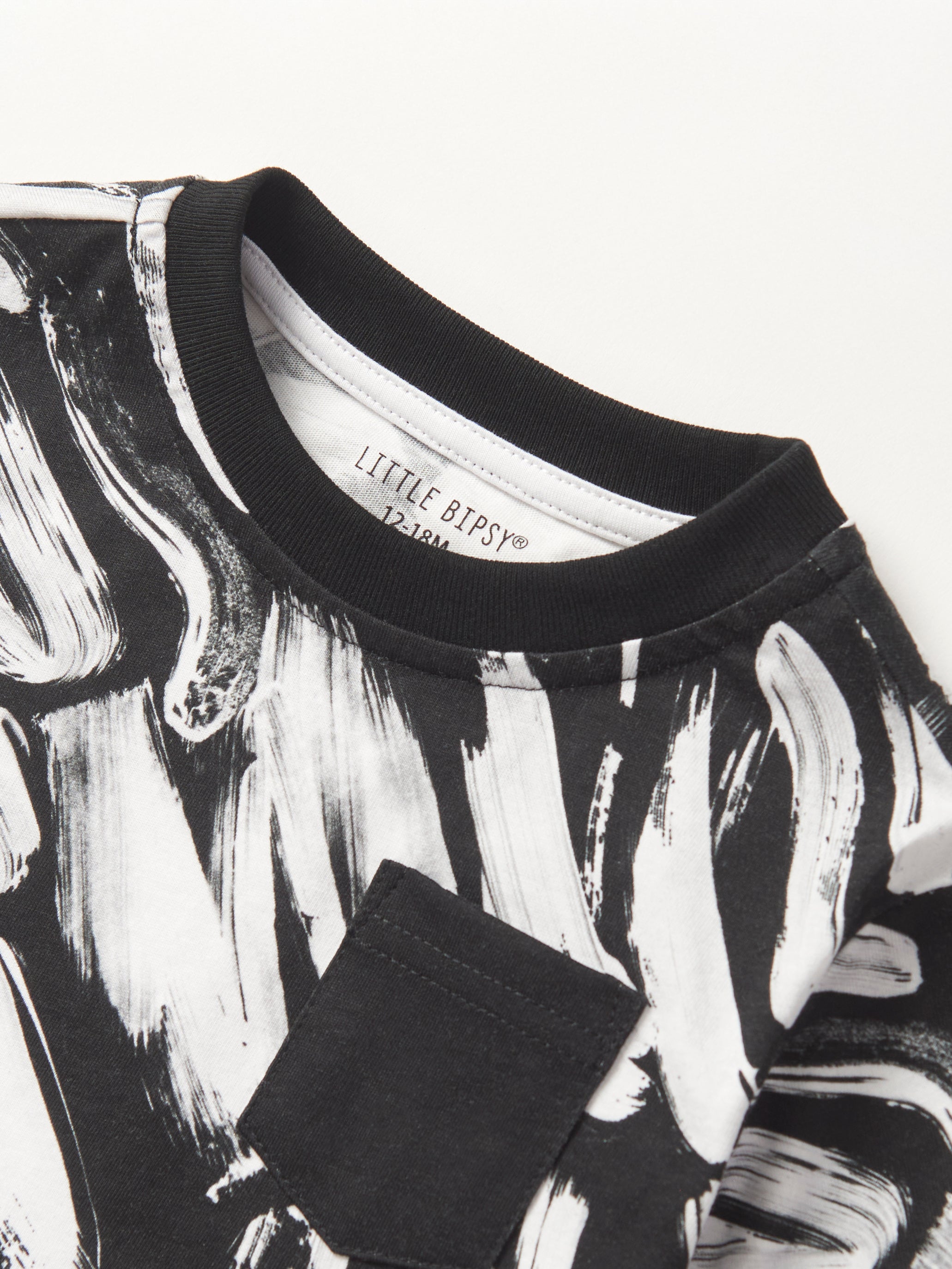 Brush Stroke Graphic T-Shirt for Men & Women - Soft Cotton Black Tee - Casual Wear & Street Style Outfit