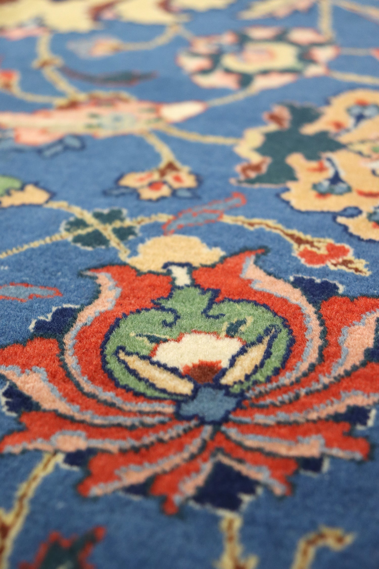 Antique Tabriz Handwoven Traditional Persian Rug - J66276 - Perfect for Living Room, Bedroom & Home Decor