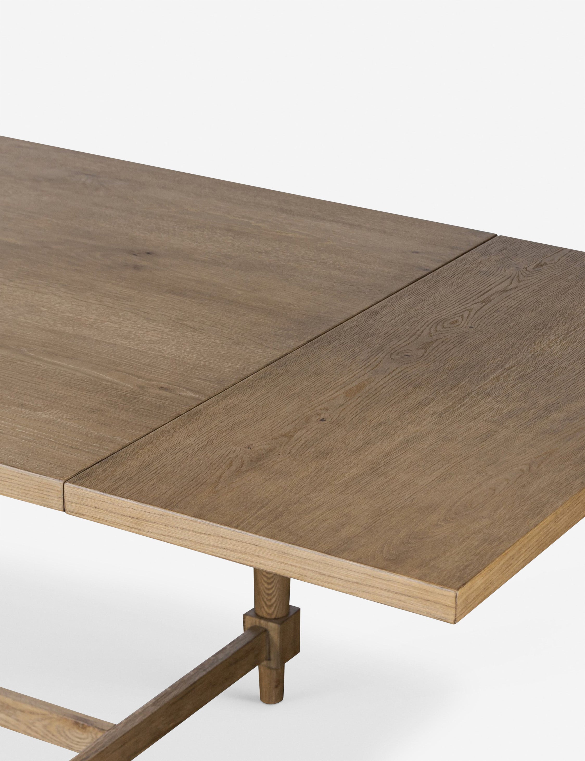 Friese Extendable Dining Table - Expandable Wooden Table for 6-10 People | Perfect for Family Gatherings & Dinner Parties