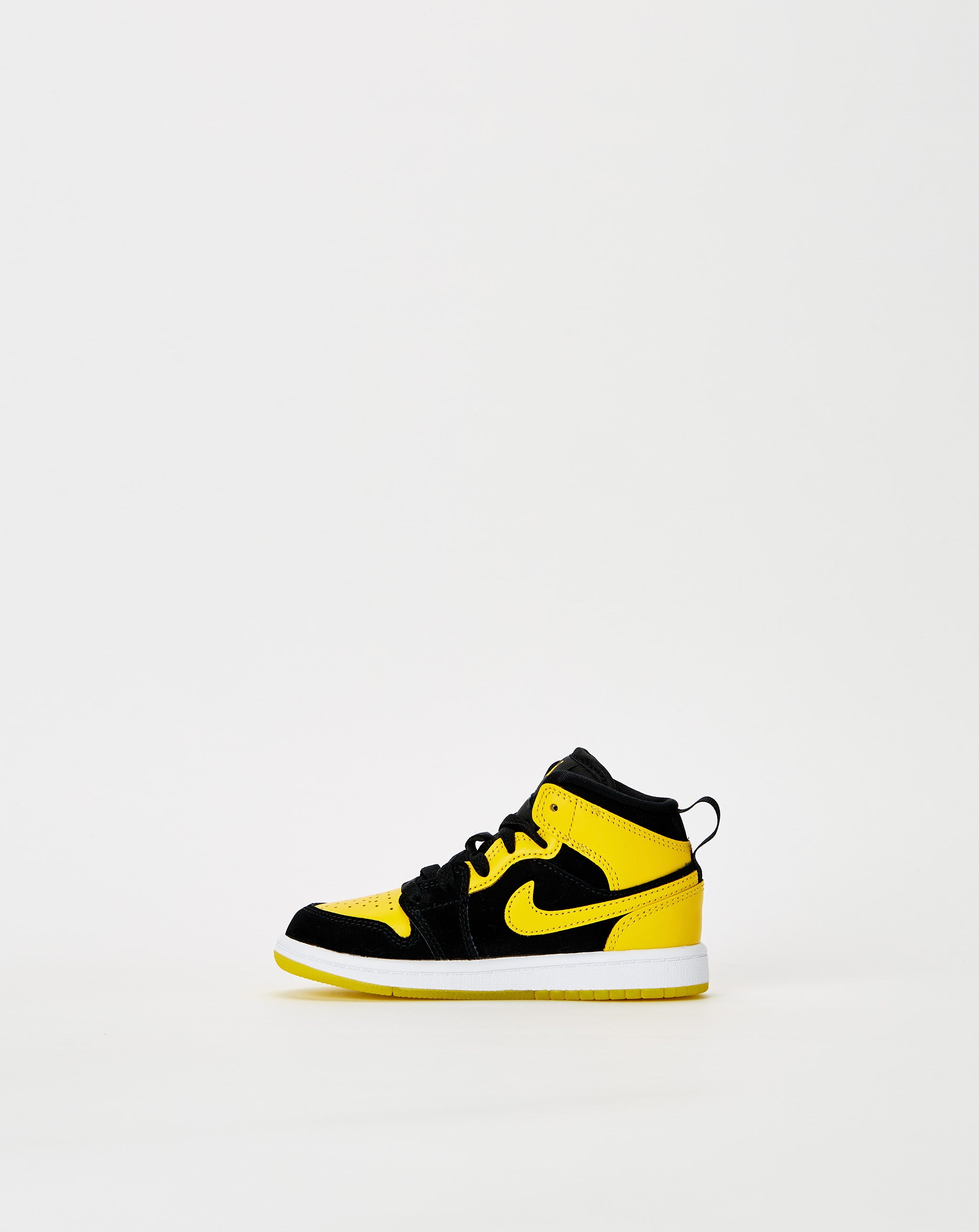 Air Jordan 1 Mid SE Kids' Basketball Shoes - High Top Sneakers for Boys & Girls - Comfortable Athletic Shoes for School, Sports & Casual Wear