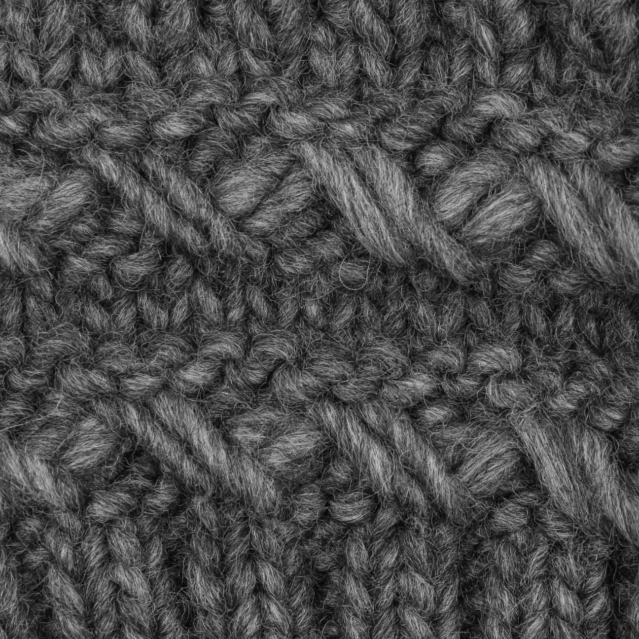 Lierys Pinea Oversize Knit Hat - Soft Chunky Cable Knit Beanie for Women & Men | Winter Warm Wool Hat for Outdoor Activities, Skiing & Snowboarding