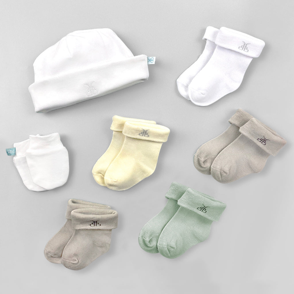 Bertie Bear Neutral Baby Gift Hamper - Perfect for Newborn Welcome, Baby Shower & Gender Reveal Gifts