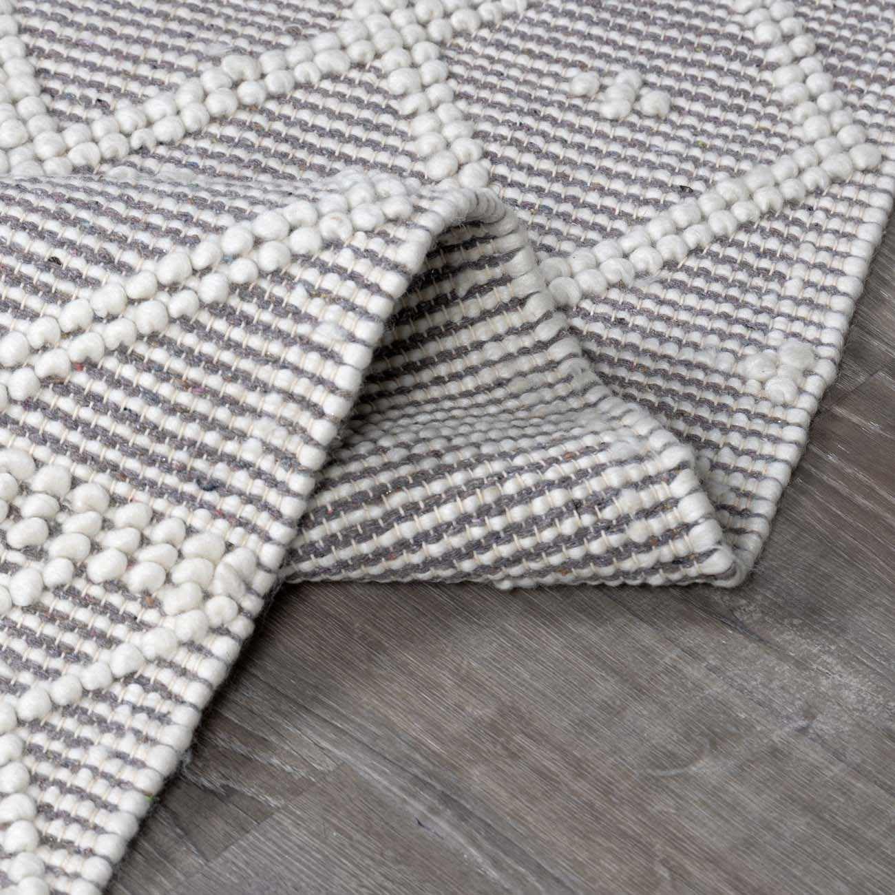 Hauteloom Cromford Boho Handwoven Wool High-Low Textured Area Rug - Southwestern Diamond Farmhouse Carpet for Living Room, Bedroom & Dining Room - Handmade Zig Zag Bubble Weave Design in Charcoal, White & Cream - 5' x 7'6
