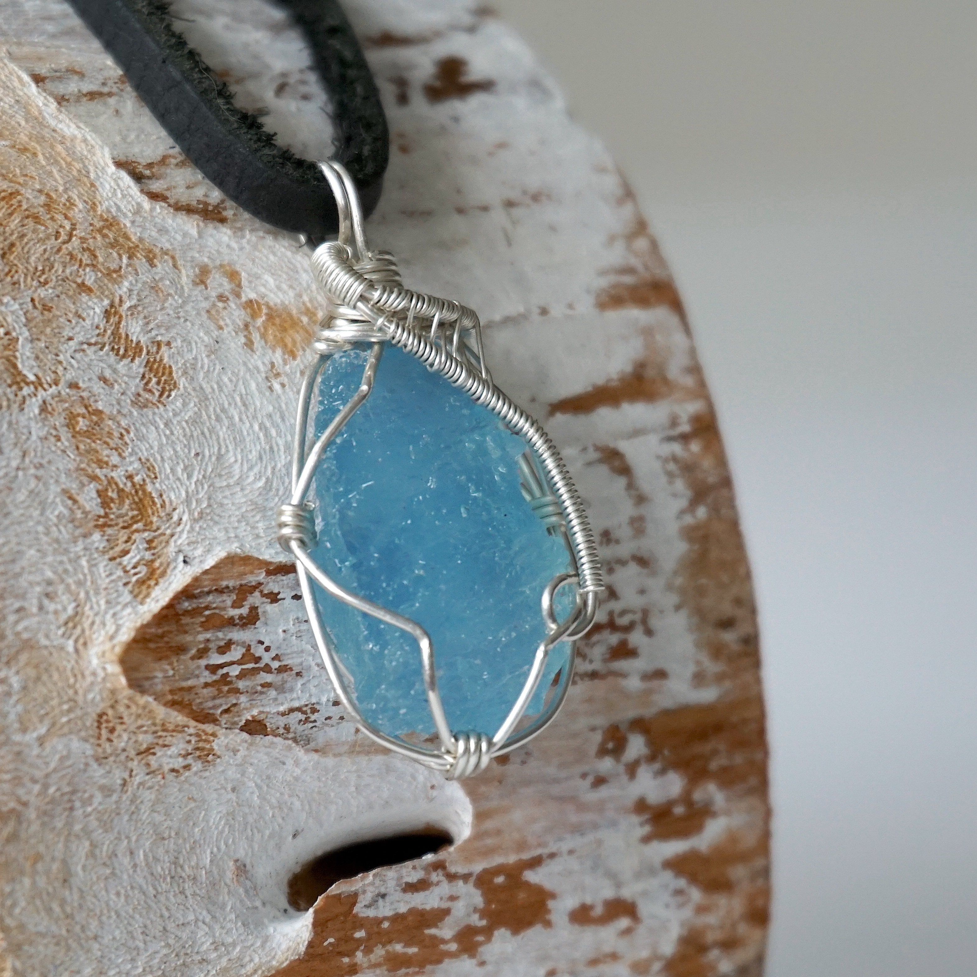 Natural Raw Blue Aquamarine Pendant Necklace with Adjustable Black Leather Cord - Boho Chic Jewelry for Women, Perfect for Everyday Wear & Spiritual Healing