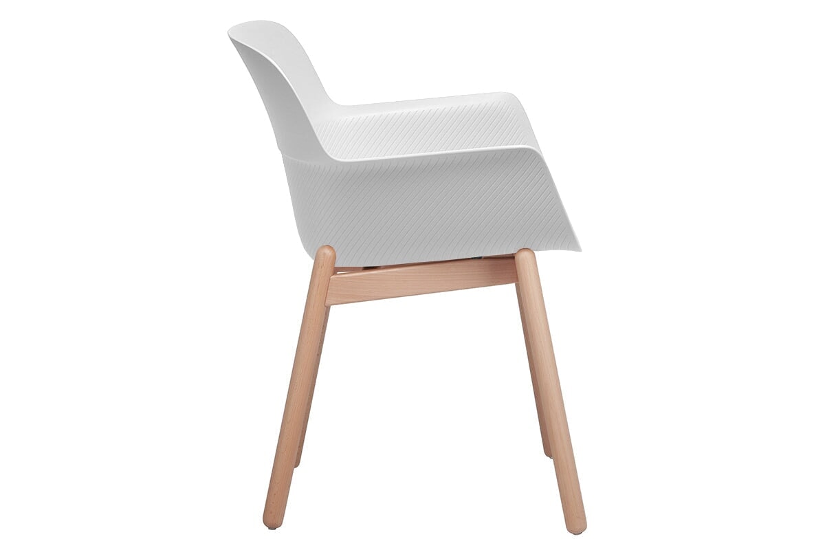 Tommy Tub Plastic Chair with Wooden Leg - Lightweight Outdoor Seating for Patio, Garden, and Poolside Relaxation