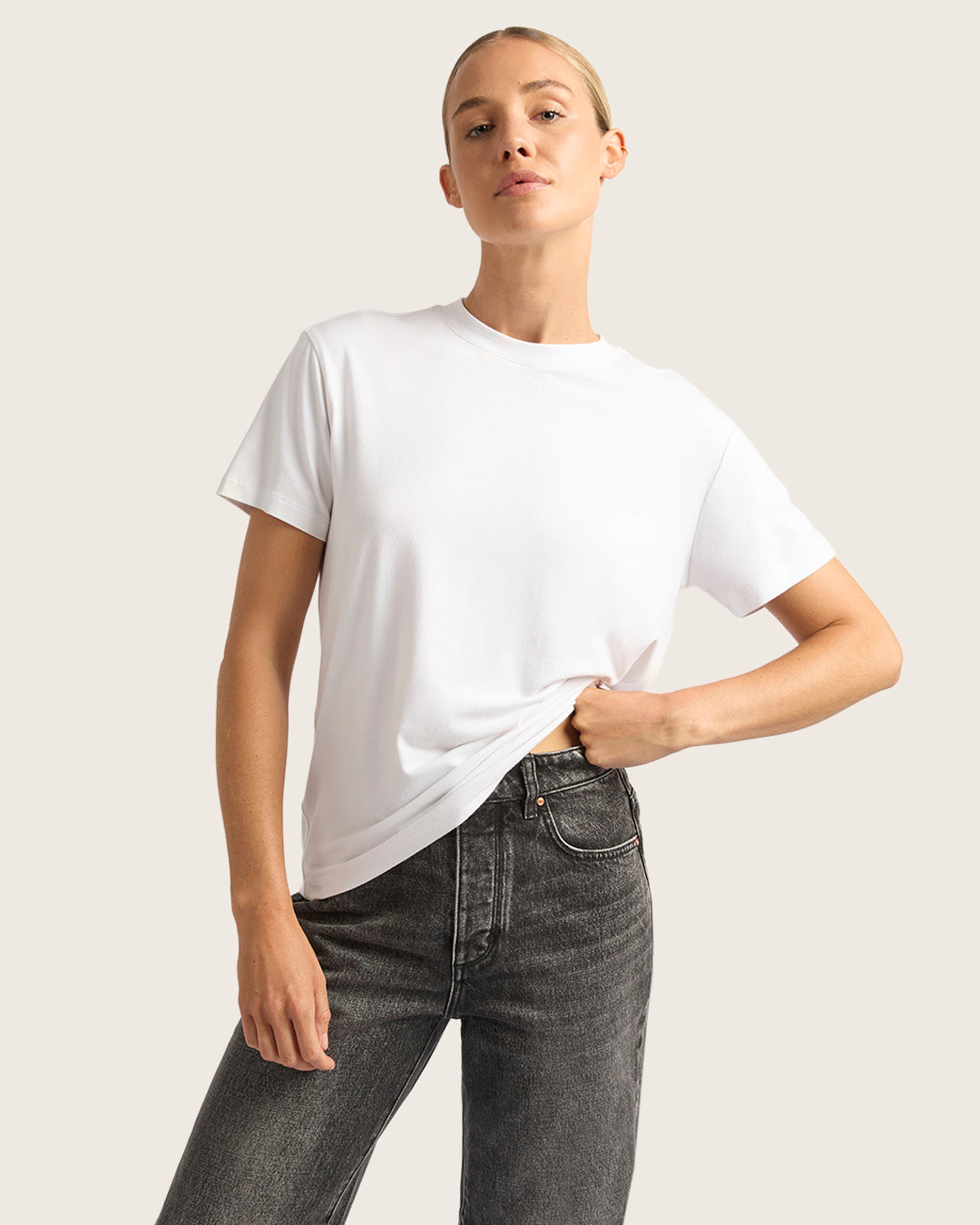 Women's Classic Crew Neck T-Shirt - Soft Cotton Comfort Fit White Tee for Casual Wear & Everyday Outfits