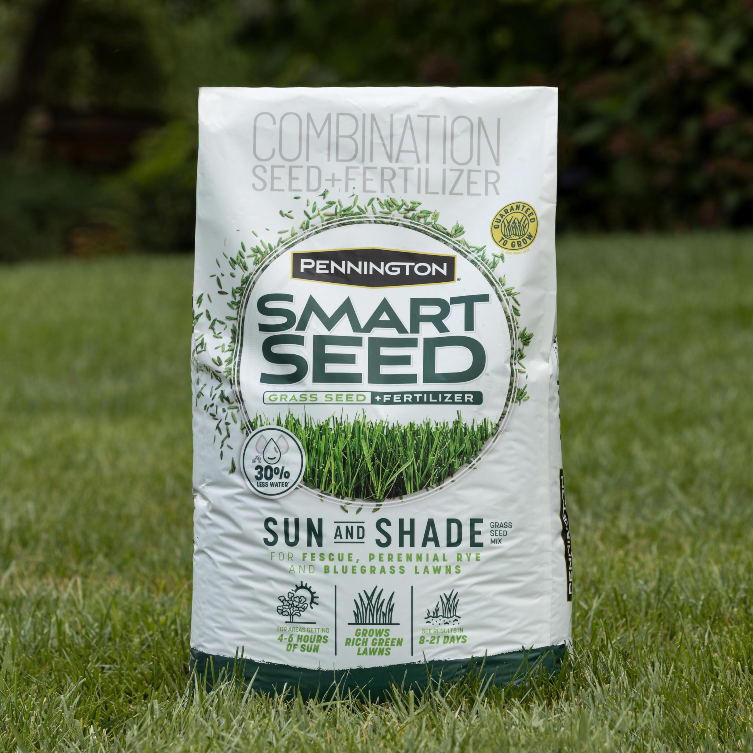 Pennington Smart Seed Sun and Shade Grass Mix 7 lb - Premium Grass Seed Blend for Year-Round Green Lawns - Ideal for Home Lawns, Landscaping & High-Traffic Areas