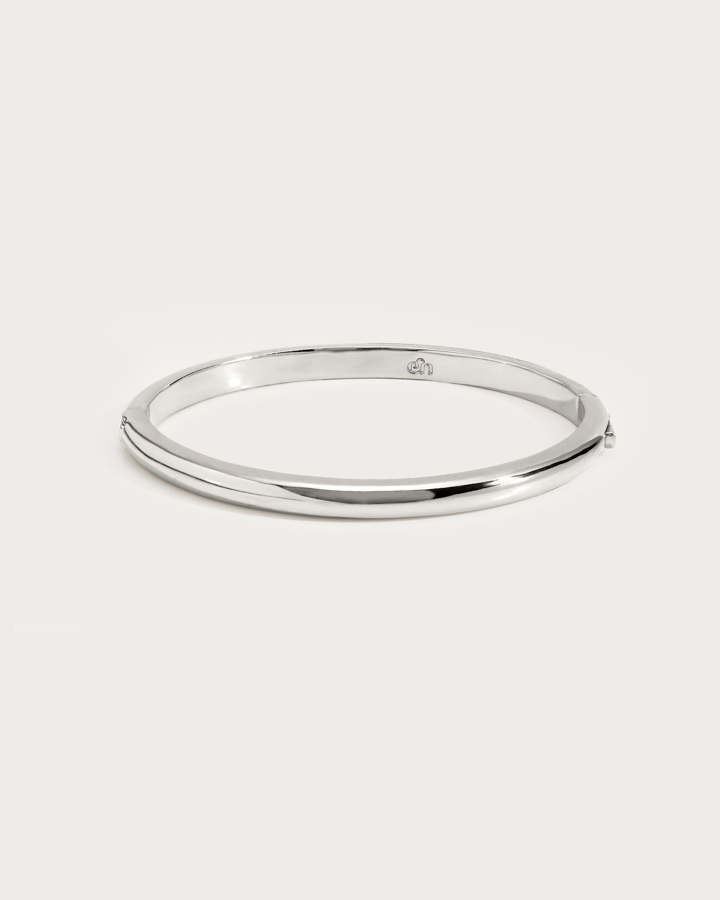 Elegant Dustlight Single Bangle Bracelet for Women - Minimalist Gold/Silver Cuff Jewelry - Perfect for Everyday Wear, Office & Special Occasions