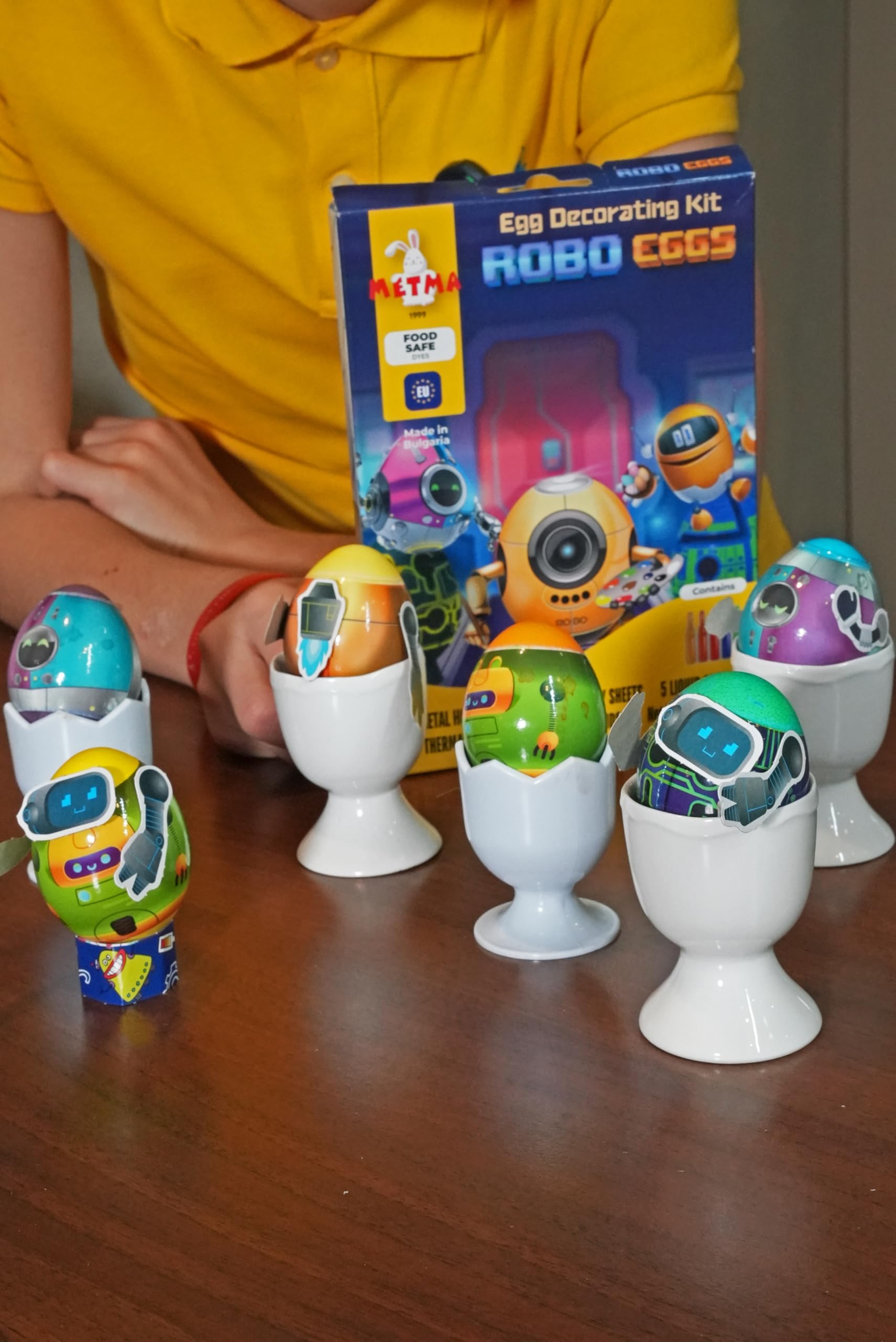 METMA 1999 Egg Decorating Kit ROBO - Complete Easter Egg Dyeing Set with Liquid Dyes, Stickers, Egg Spinner & Accessories - Fun Arts & Crafts Kit for Kids & Family - Perfect for Easter Celebrations, Spring Crafts & Holiday Activities