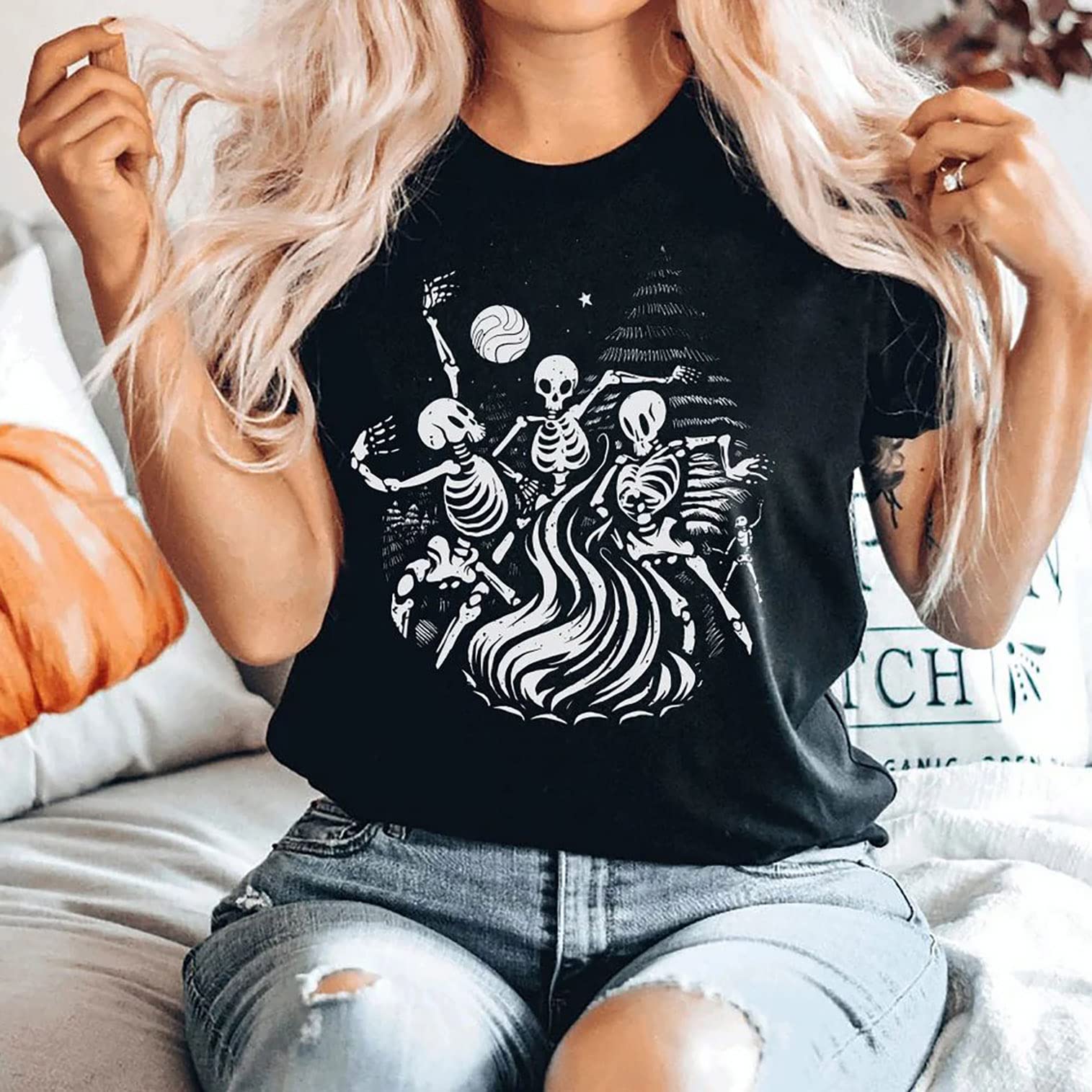 Funny Skeletons Dancing On Bonfire T-Shirt - Halloween Skeleton Tee for Men & Women - Spooky Halloween Costume Party Outfit - Perfect for Trick or Treat, Costume Contests & Halloween Festivals