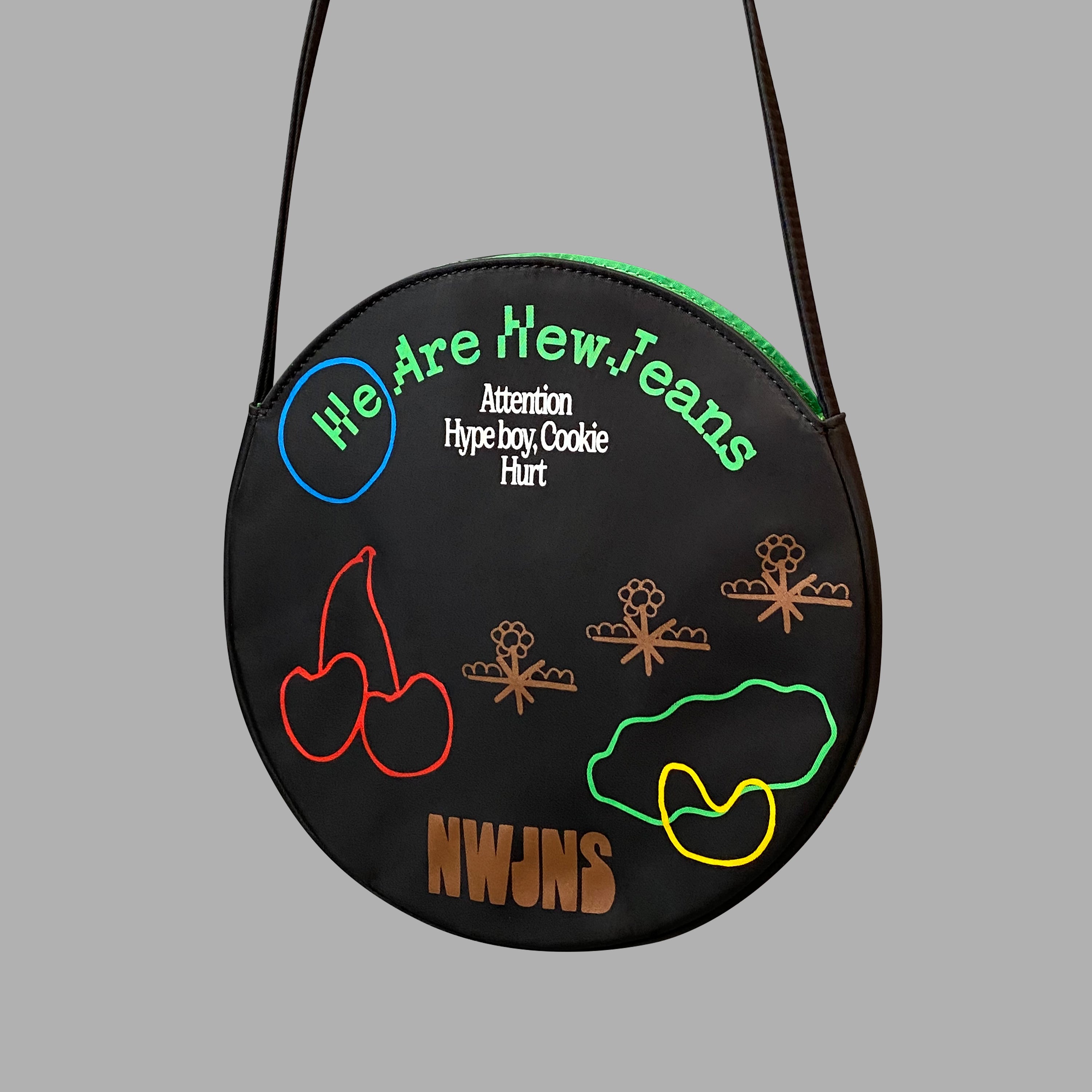 NewJeans 1st EP Album 'New Jeans' (Bag) - Kpop Merchandise for Fans, Collectors & Music Lovers - Perfect for Gifts, Concerts & Display