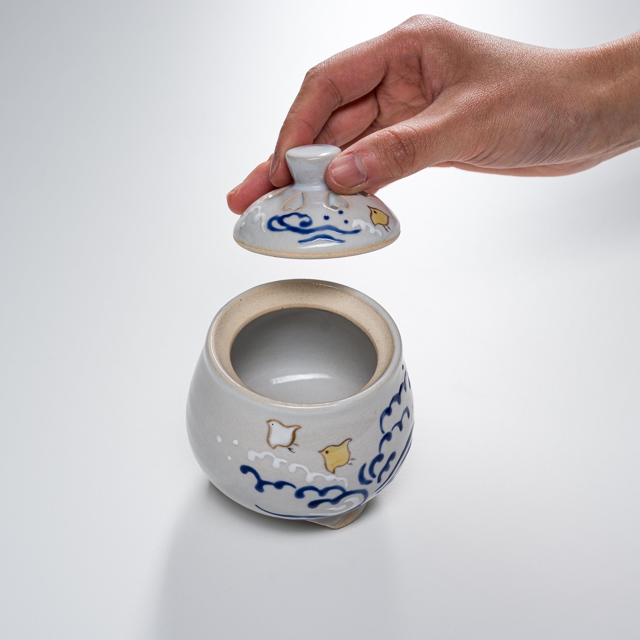 Minoru Ando Kyoto Kiyomizu Ware Incense Burner - Handcrafted Wave Plover Design for Meditation & Home Decor | Perfect for Zen Spaces, Yoga Rooms & Relaxation
