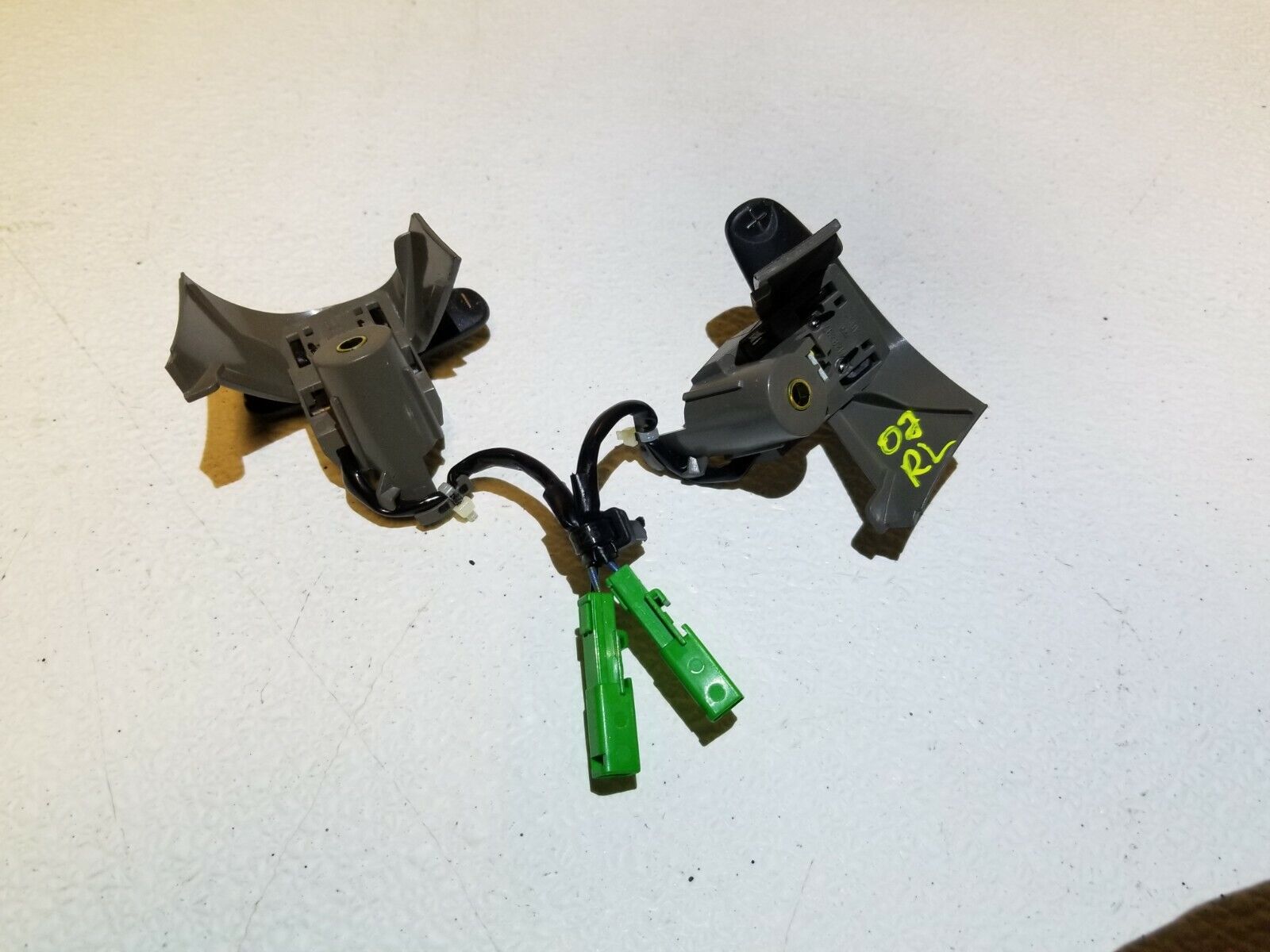 05-08 Acura RL OEM Steering Wheel Shift Paddle Pair - Genuine Replacement Parts for Smooth Gear Shifting | Perfect for Performance Driving & Racing Enthusiasts