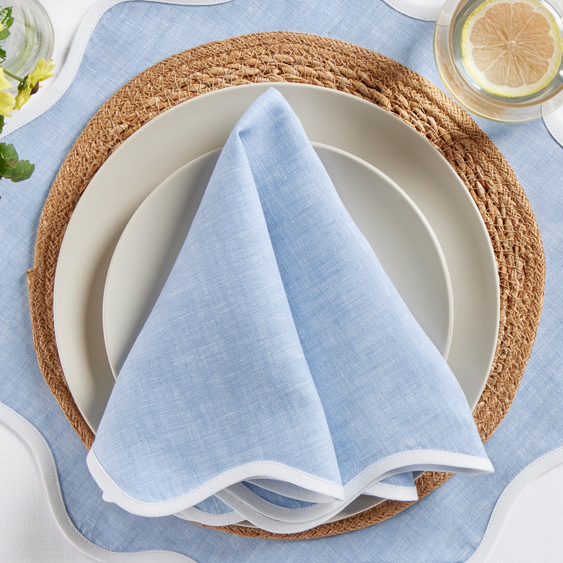 Giselle Scallop Edge Napkins - Set of 4 Premium Linen Dinner Napkins for Wedding, Party & Holiday Table Decor
