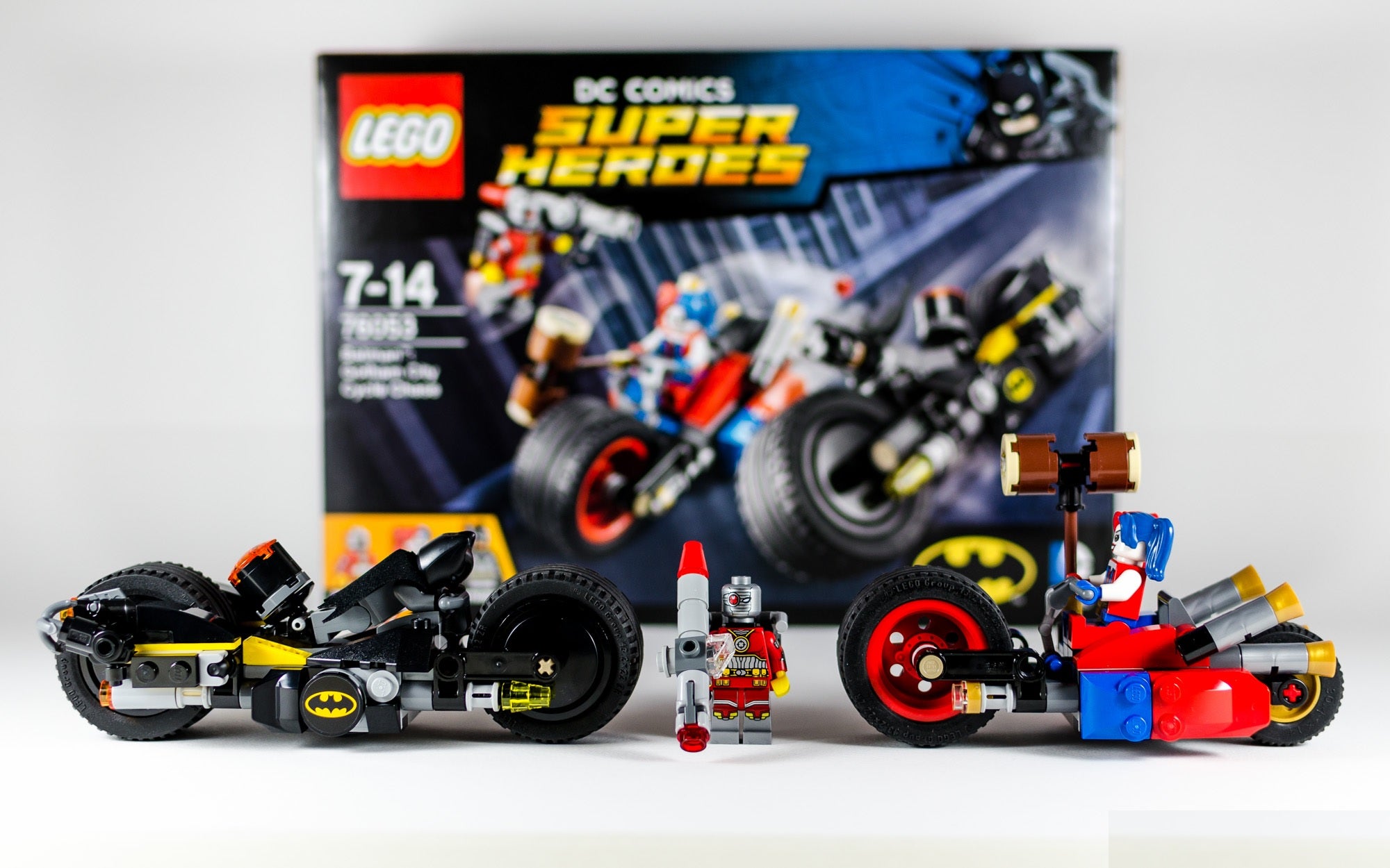 LEGO Super Heroes Batman: Gotham City Cycle Chase 76053 Building Kit - Retired Collector's Edition for Superhero Fans - Perfect for Display, Play & Gift Giving