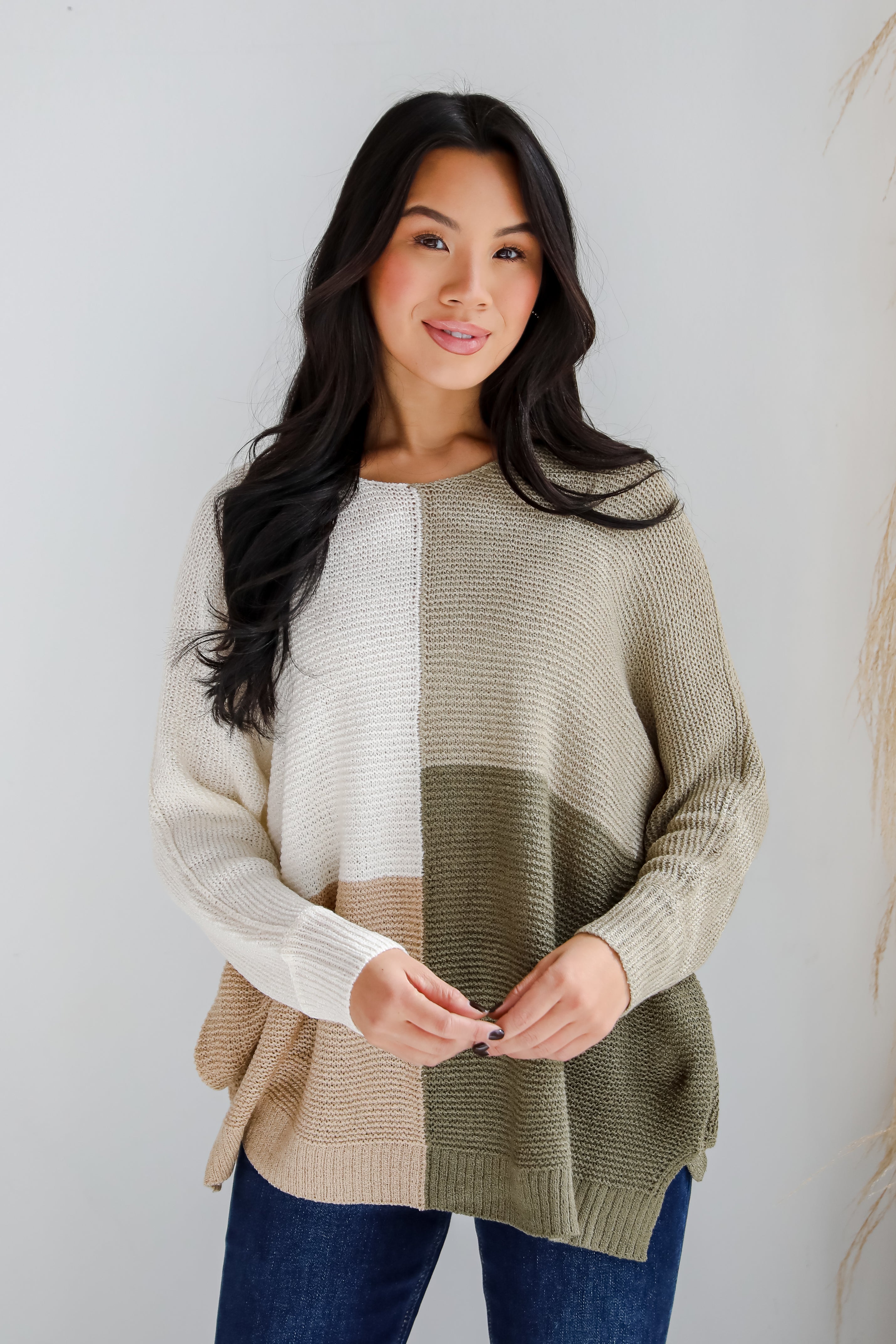 Trendy Light Olive Color Block Lightweight Knit Sweater for Women - Soft & Comfortable Pullover for Casual Outings, Office Wear & Fall Layering