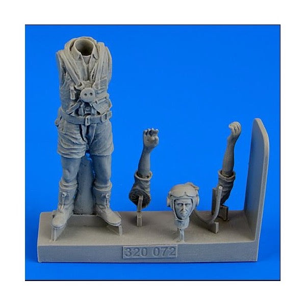 1/32 Scale Royal Australian Air Force WWII Fighter Pilot Model - Aerobonus 320072 #72 | Military Aircraft Collectible, Historical Display & Wargaming Scenery