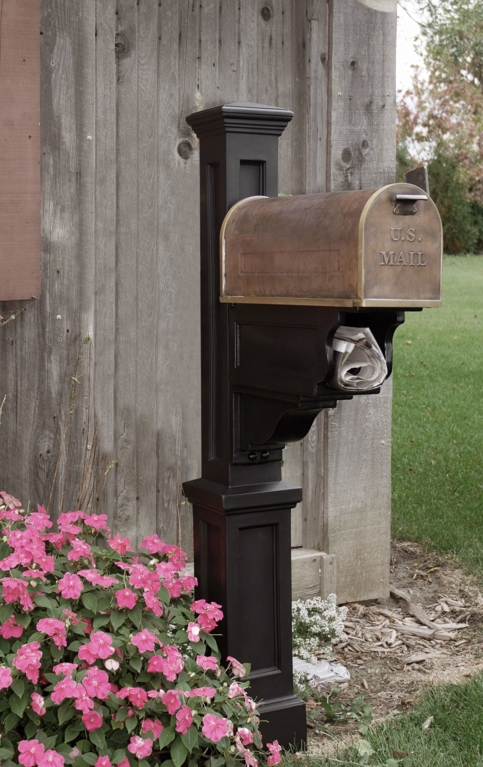 Mayne Dover Single Arm Mailbox Post - Black - 25.5in x 8in x 56.5in - Standard Mailbox Post with Arm & Hardware Kit Included (5810-B) - Perfect for Residential Mailbox Installation & Curb Appeal Enhancement