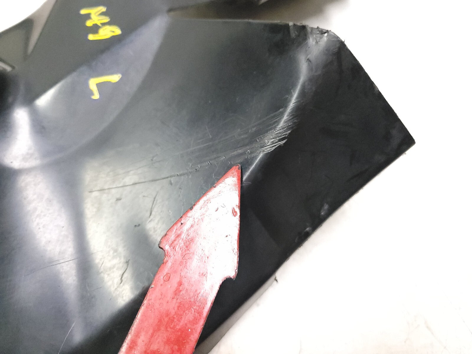 2004-2005 Honda CBR1000RR OEM Right Front Middle Cowl Fairing Replacement Part - Perfect for Motorcycle Restoration & Racing Upgrades