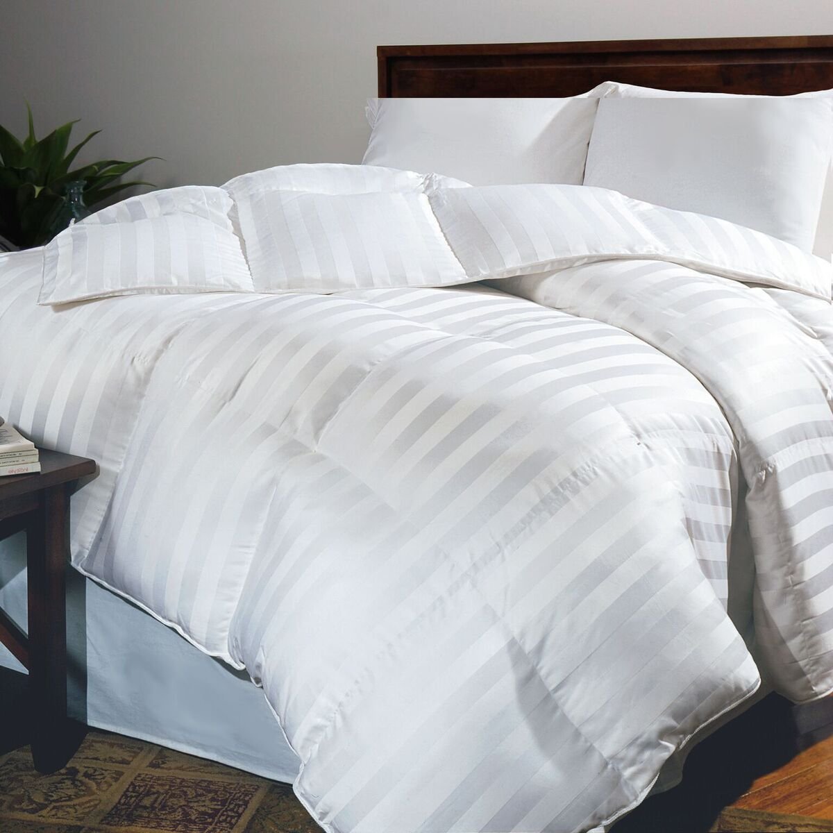 Luxury Hotel Grand Oversized 500 Thread Count Down Comforter King Size - Ultra Soft & Warm Bedding for All Seasons - Perfect for Master Bedrooms, Guest Rooms & Cozy Winter Nights
