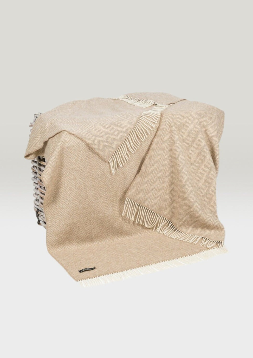 John Hanly Oversized Cashmere Throw Blanket - Ultra Soft & Luxurious Beige Cashmere Wrap for Sofa, Bed & Travel - Perfect for Cozy Nights & Gift Giving