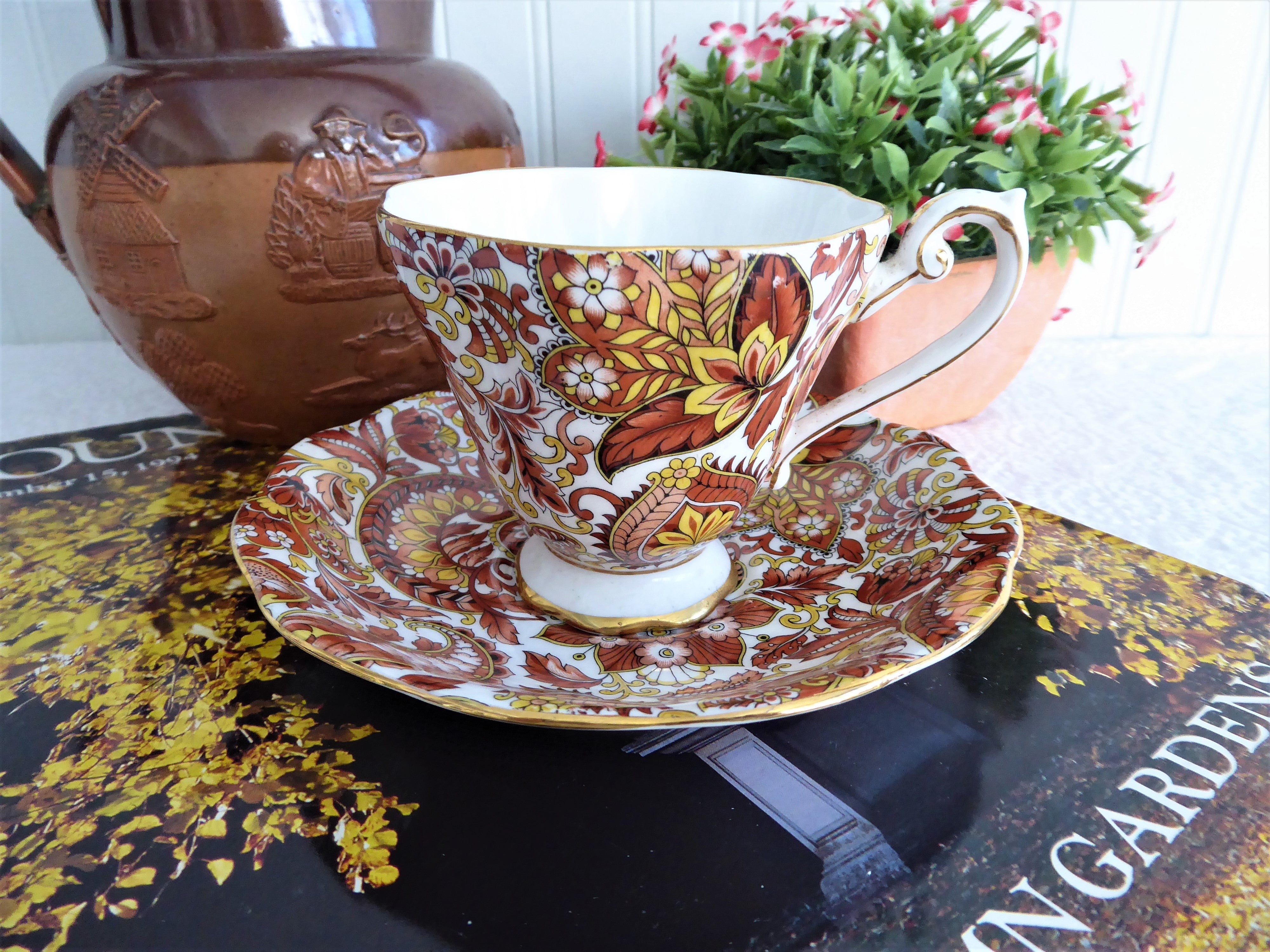 Vintage 1950s Royal Standard Tea Cup and Saucer Set - Fall Paisley Chintz Pattern in Rust Autumn Colors | Perfect for Afternoon Tea, Collectible Display, and Vintage-Inspired Home Decor