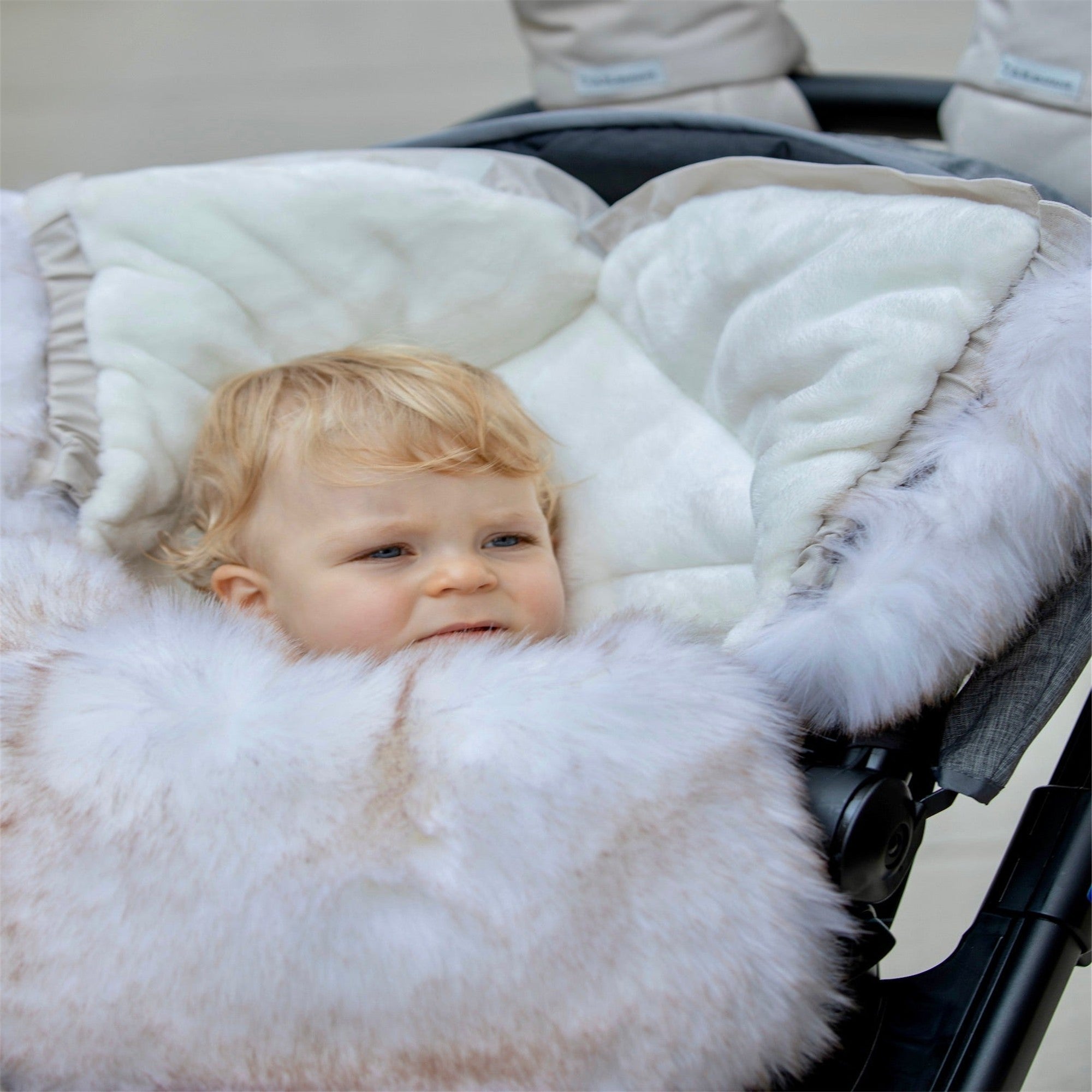 7AM Enfant PlushPOD Tundra - Premium Baby Car Seat Cover & Stroller Blanket for Winter Warmth - Soft Plush Travel Accessory for Infants & Toddlers (Perfect for Cold Weather, Car Rides & Stroller Walks)