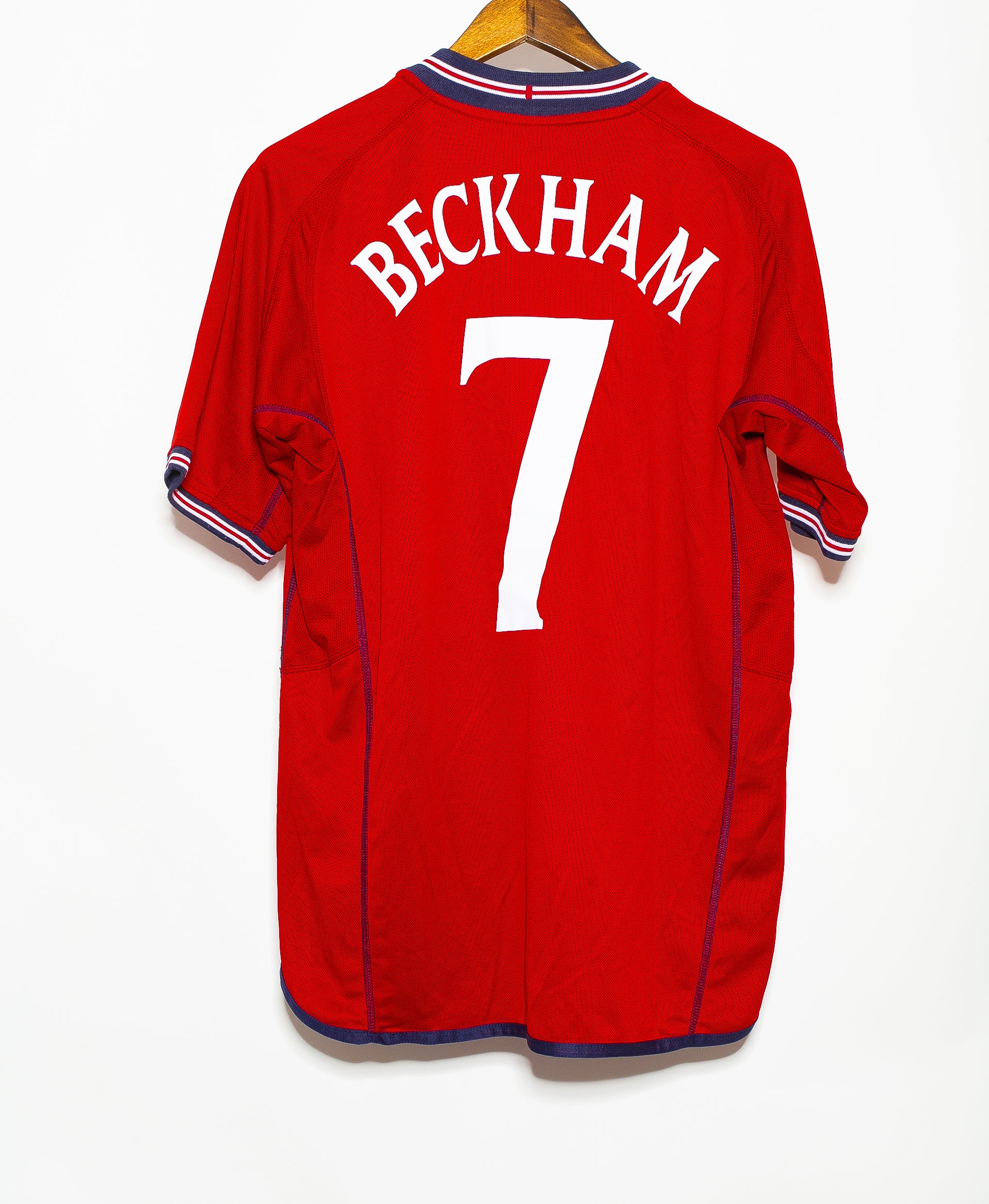 Authentic 2002 England Away Soccer Jersey #7 David Beckham (Size L) - Vintage Football Shirt for Fans & Collectors - Perfect for Matches, Gifts & Memorabilia