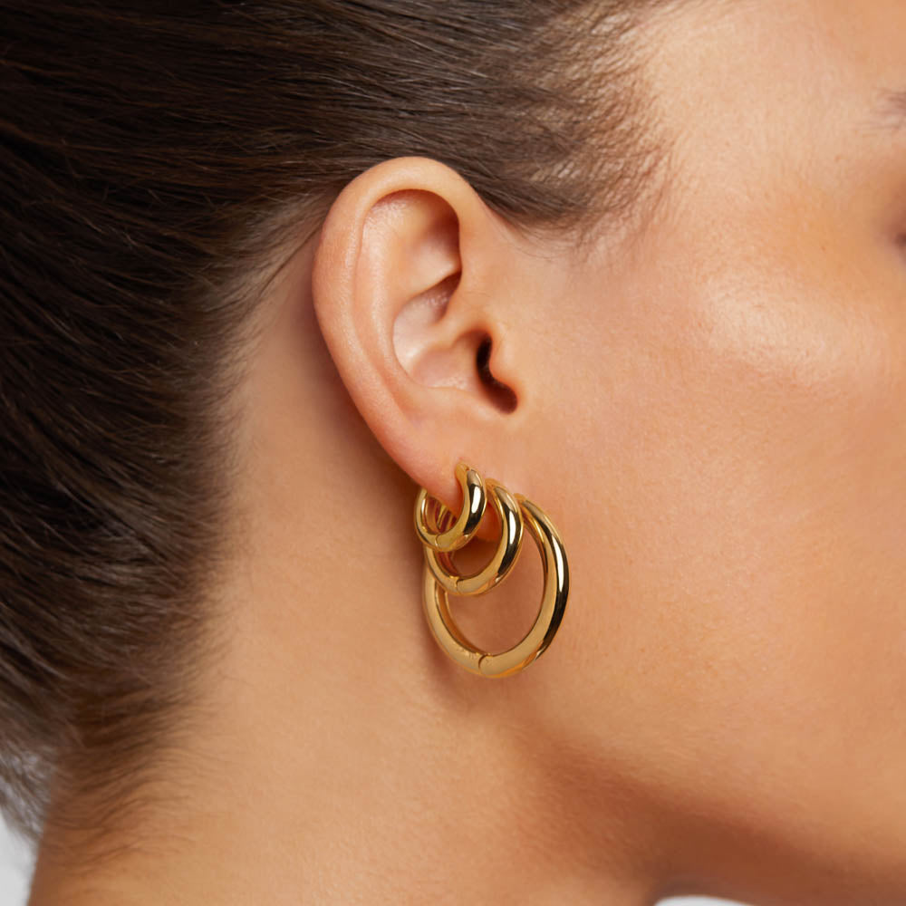 Mini Gold Hoop Earrings for Women - Dainty Curve Huggie Earrings for Everyday Wear & Special Occasions