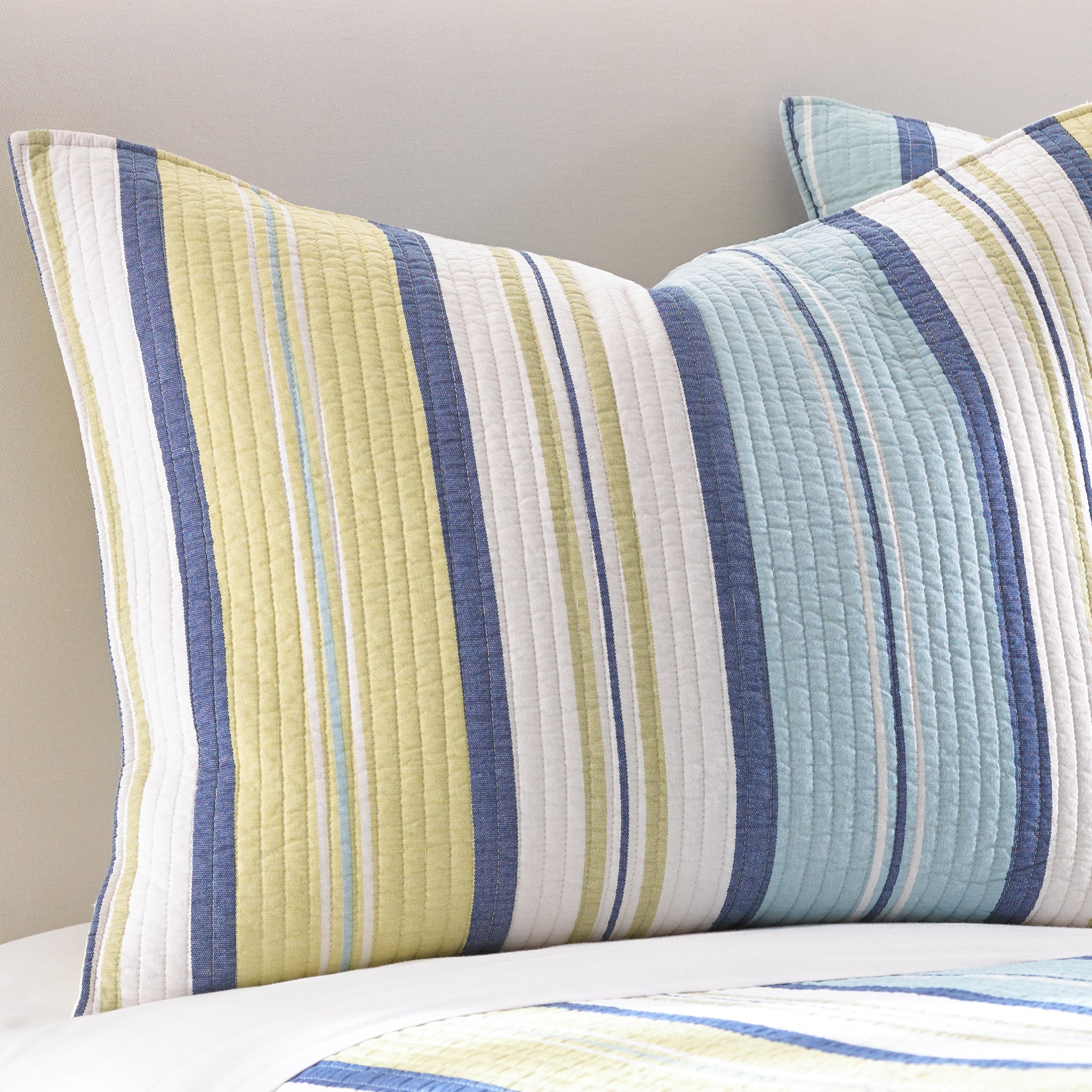 Bayport Quilt Set - Queen Size Bedding Collection, Soft Microfiber Comforter with Pillow Shams - Perfect for Cozy Bedrooms, Guest Rooms & Airbnb Stays