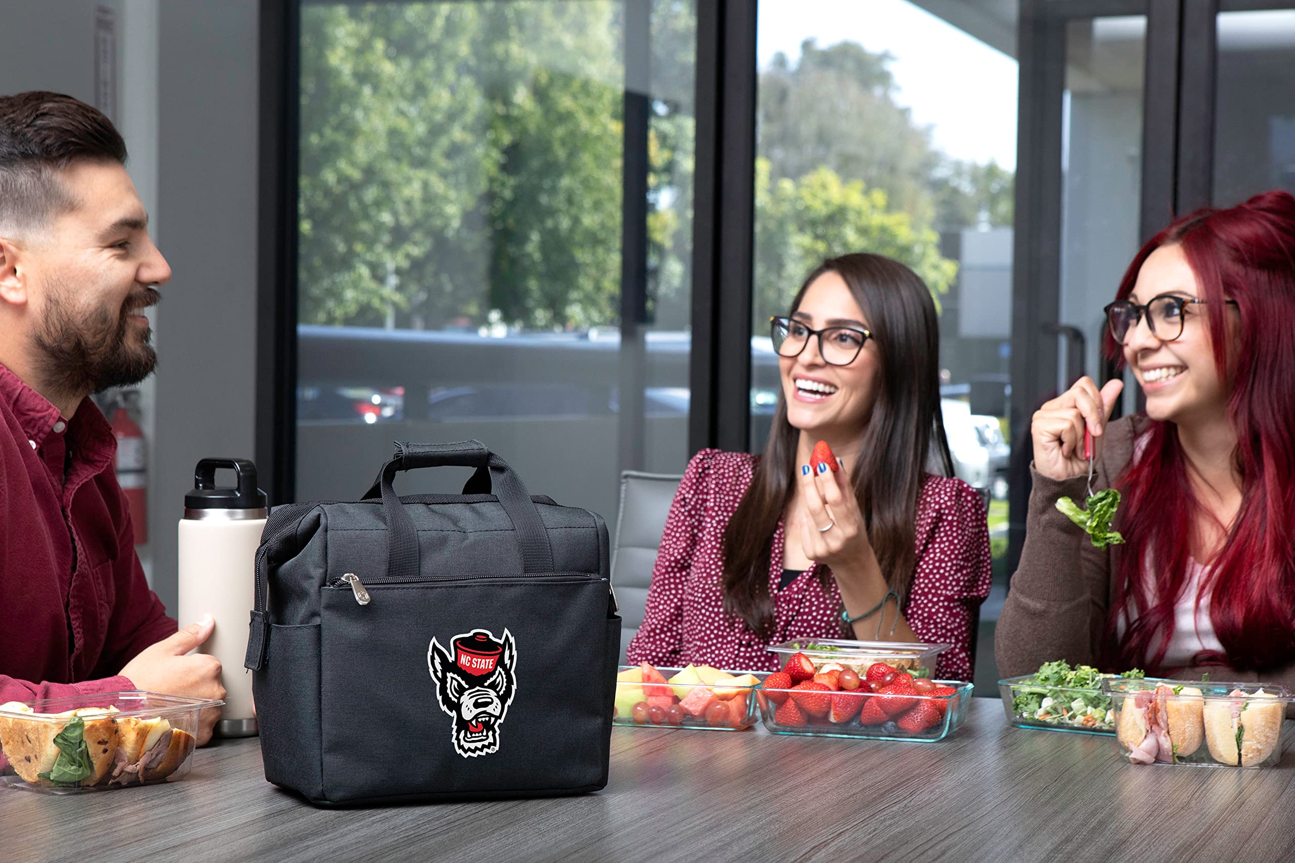 PICNIC TIME NCAA Unisex Adult On The Go Lunch Cooler Bag - Insulated Portable Picnic Lunch Box for College Sports Fans, Outdoor Activities, Camping & Beach Trips