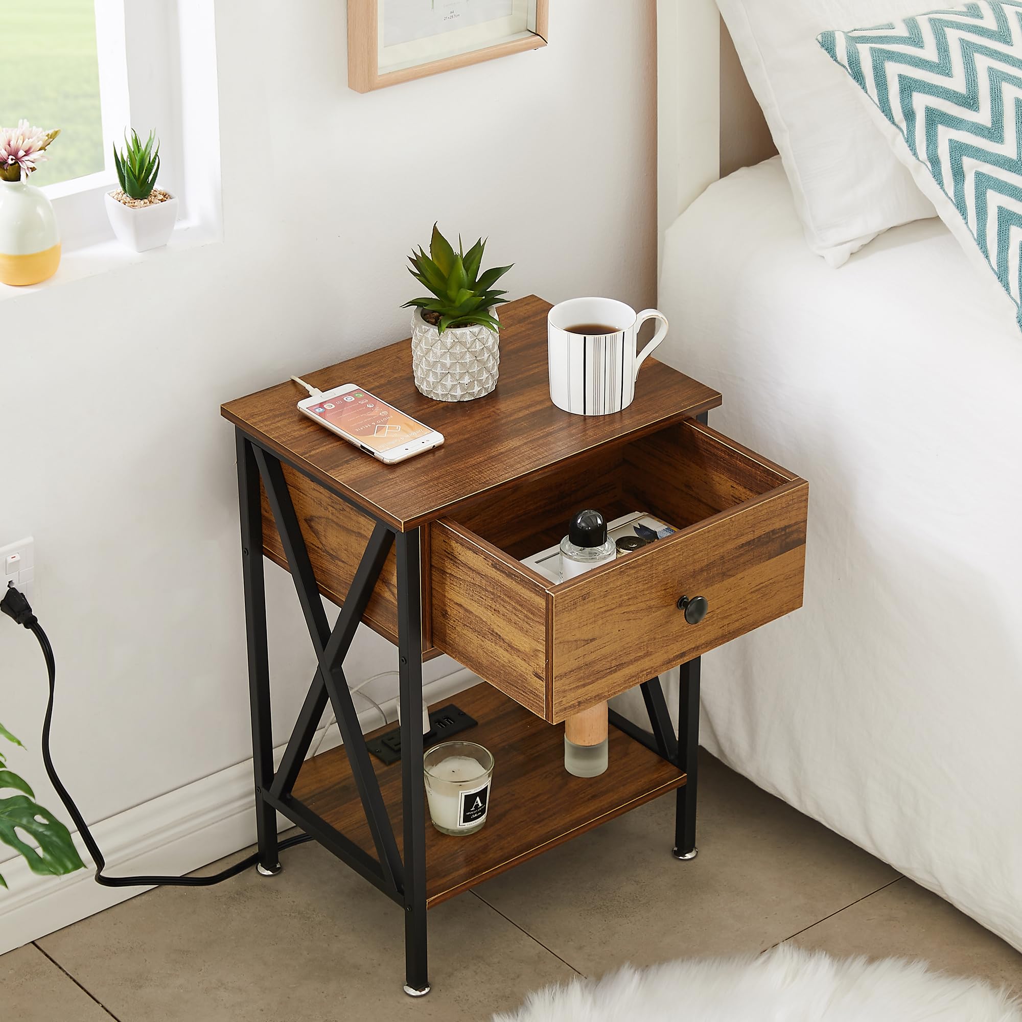 VECELO 2-Pack Modern Nightstands with Charging Station, USB Ports & Outlets, Bedside End Tables with Drawers for Bedroom & Living Room - Retro Brown - Perfect for Small Spaces & Apartment Living