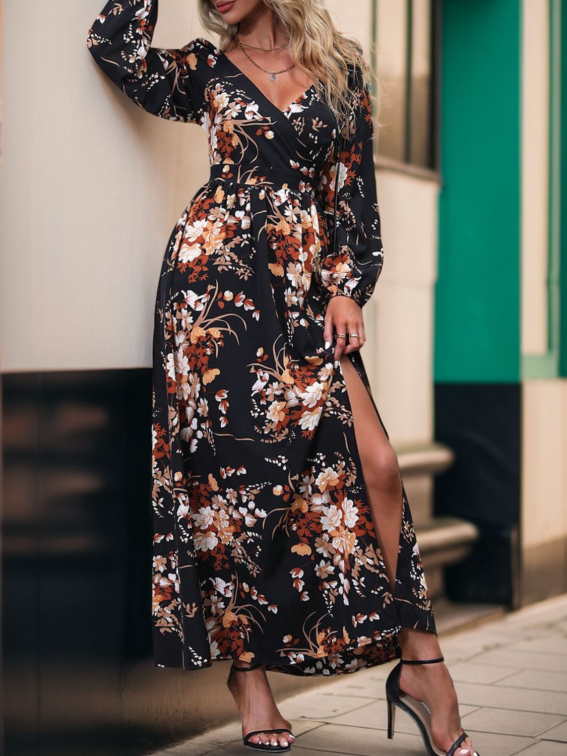Elegant Long Sleeve Maxi Dress for Women - Flowy Boho Chic Evening Gown - Perfect for Parties, Weddings & Date Nights