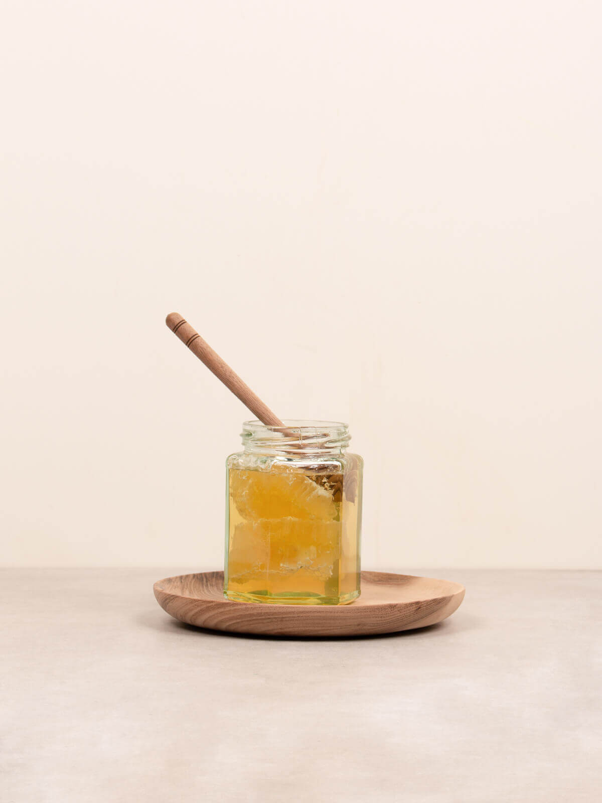 Premium Walnut Wood Honey Dipper - Natural Wooden Honey Stirrer for Tea, Coffee & Baking - Eco-Friendly Kitchen Utensil for Drizzling & Serving Honey